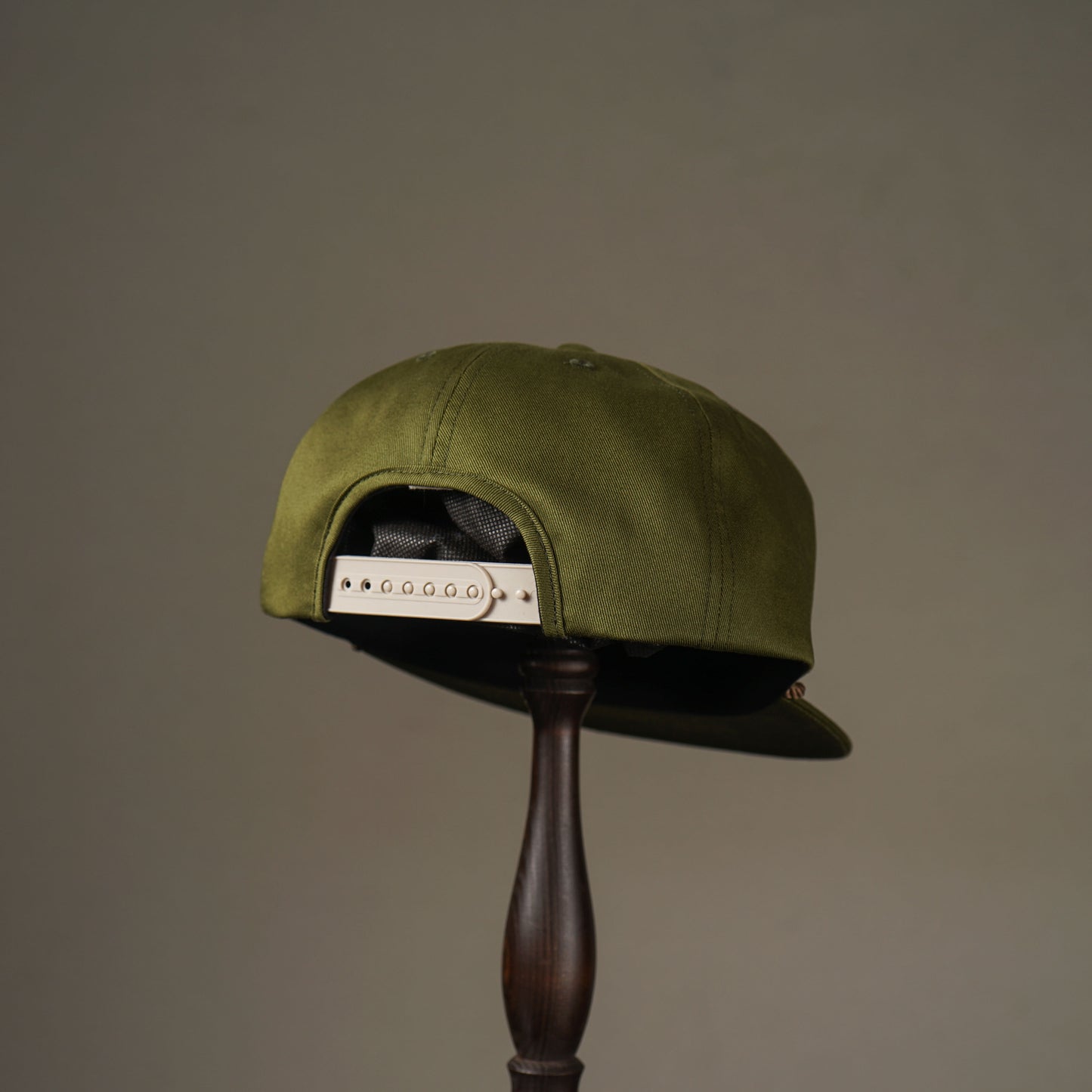 KISS ME - TRUCKER CAP / WRD51G02