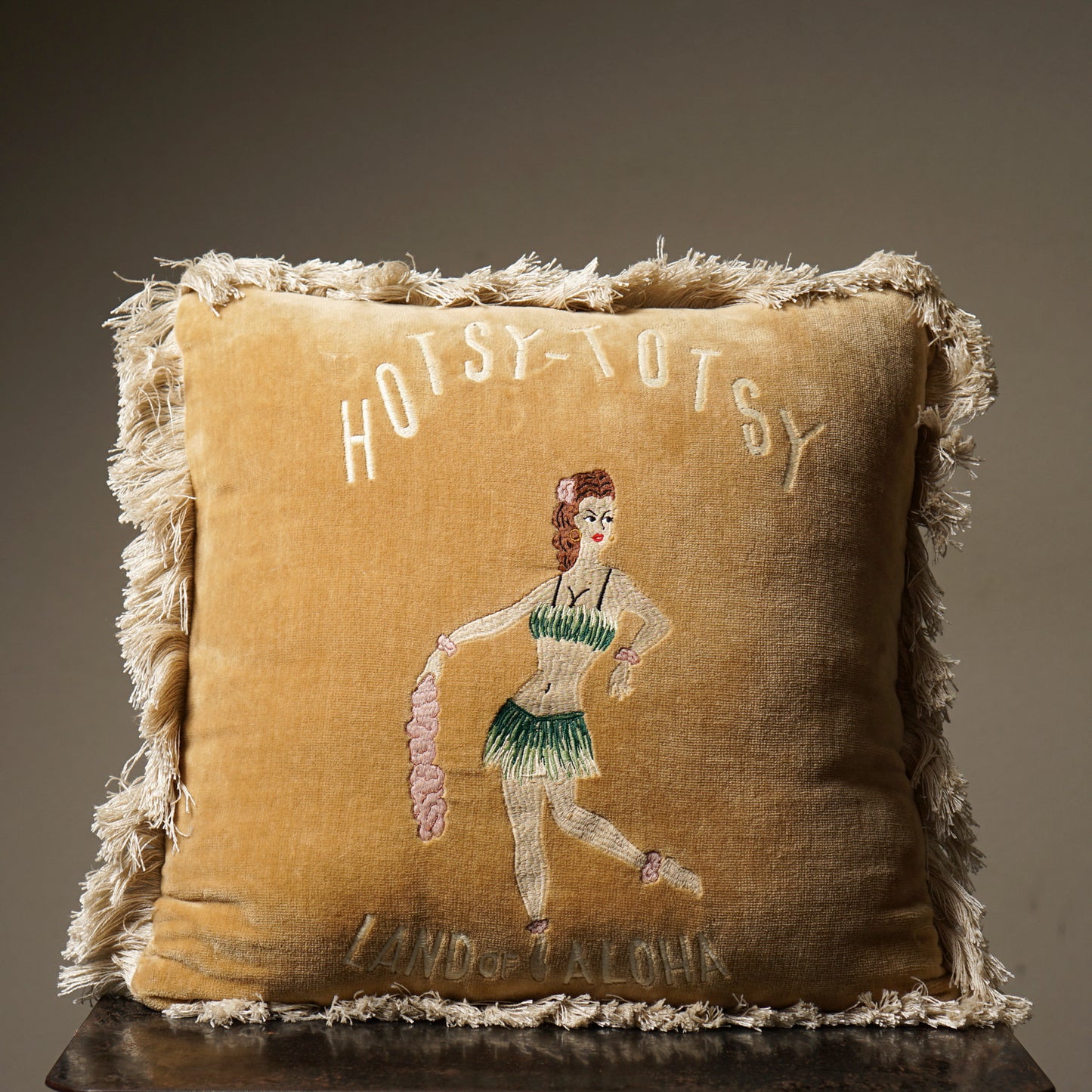 HOTSY TOTSY - CUSHION COVER / BYGH-24-SS-G02
