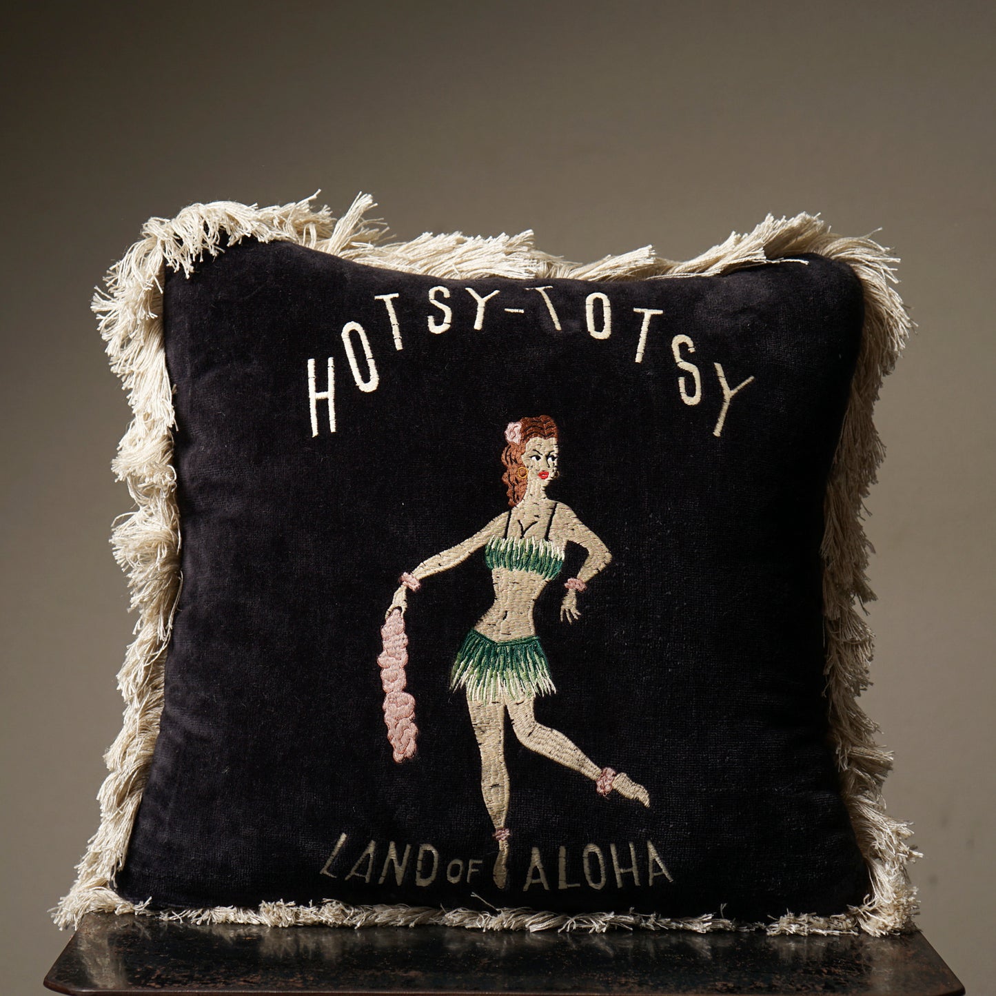 HOTSY TOTSY - CUSHION COVER / BYGH-24-SS-G02