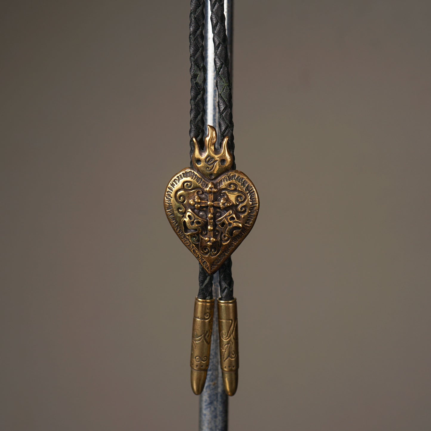 BOLO - TIE "TWO FACE"/ GALCIA×GSV-08