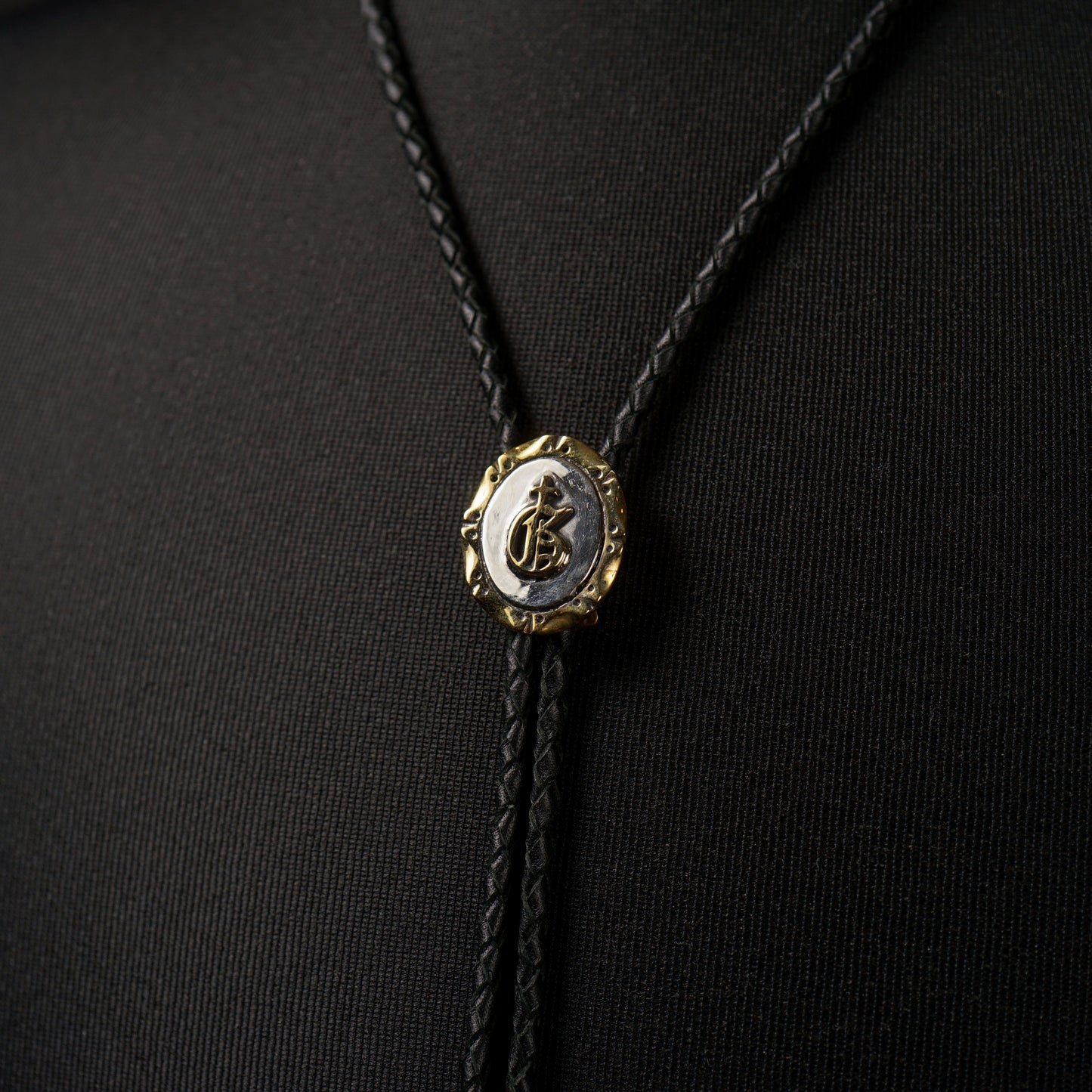 BOLO - TIE "G"/ GALCIA×GSV-07