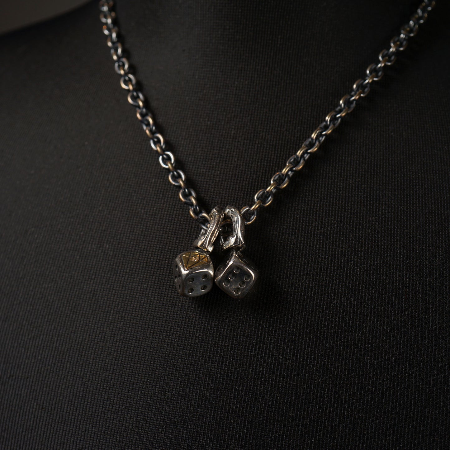 DICE - NECKLESS / GALCIA×GSV-01