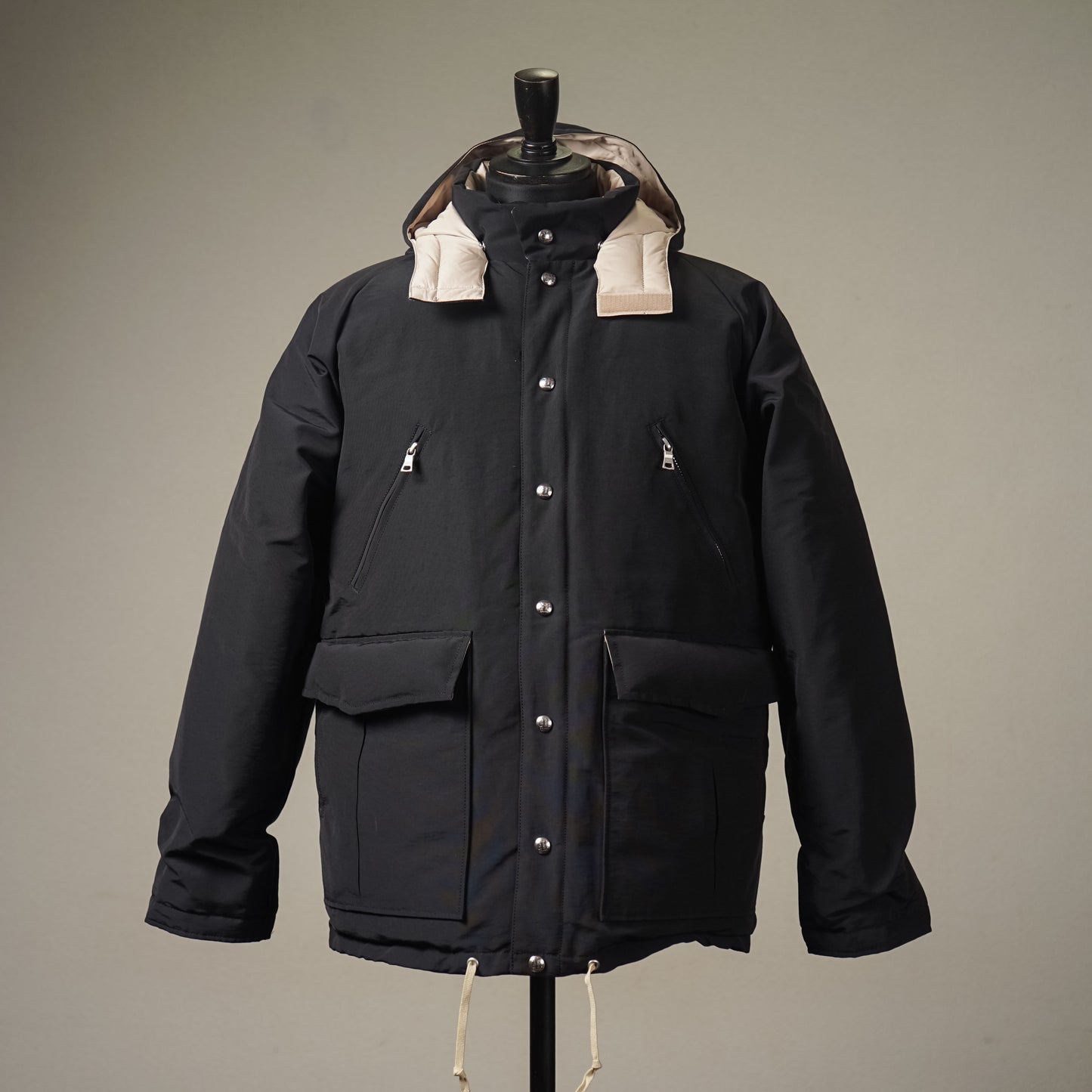 HUNTERS - DOWN JACKET / BYGH-23-AW-03