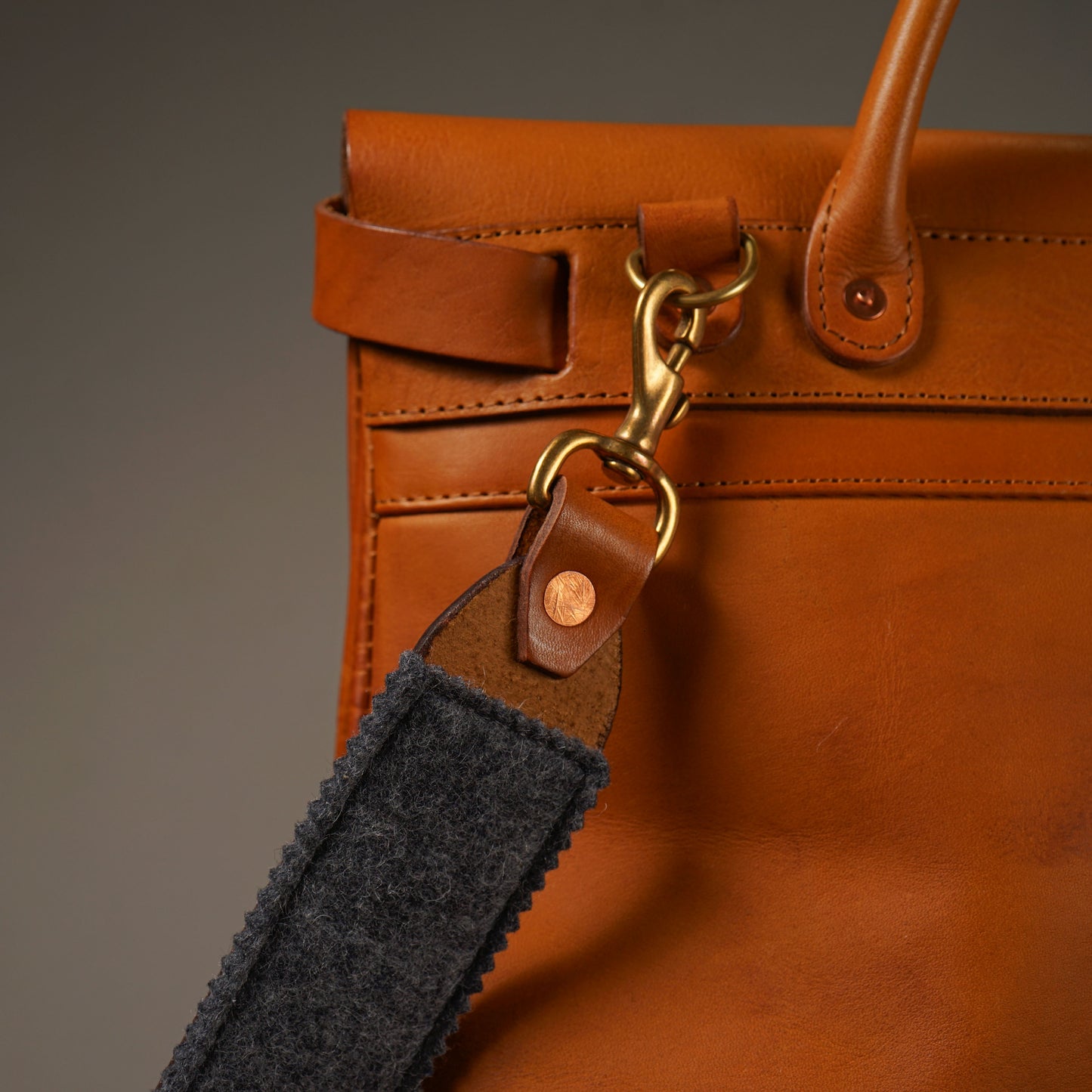 【RESTOCK】LEATHER VOYAGE 2WAY RUCKSACK "GLAD POSTALS"