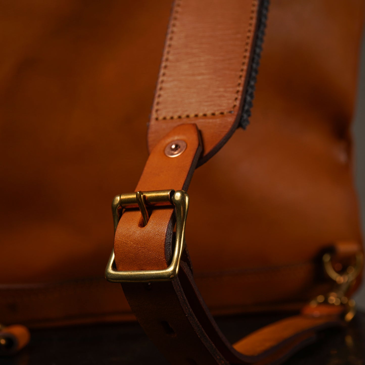 【RESTOCK】LEATHER VOYAGE 2WAY RUCKSACK "GLAD POSTALS"