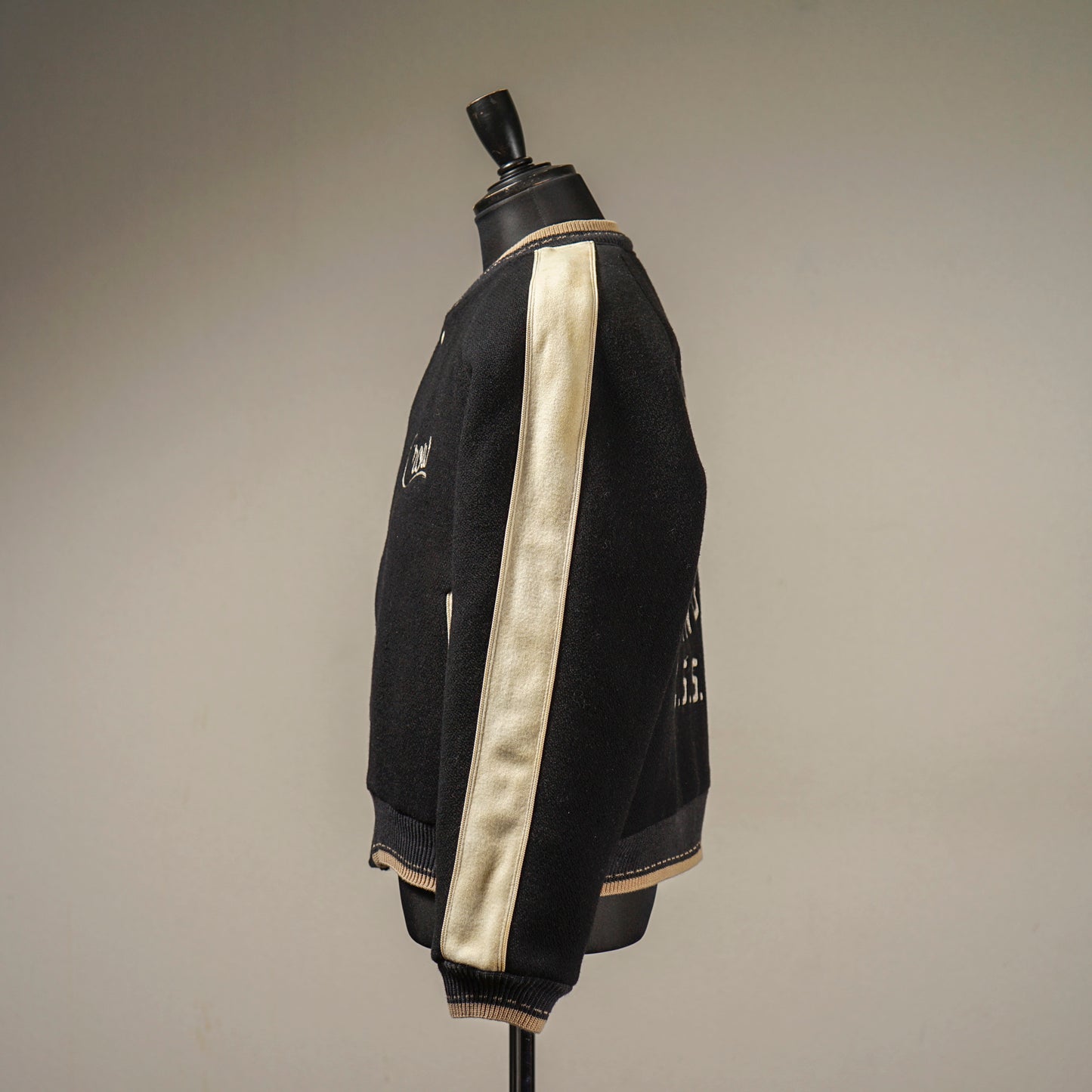 V8 - CLUB JACKET / OC-23-AW-04