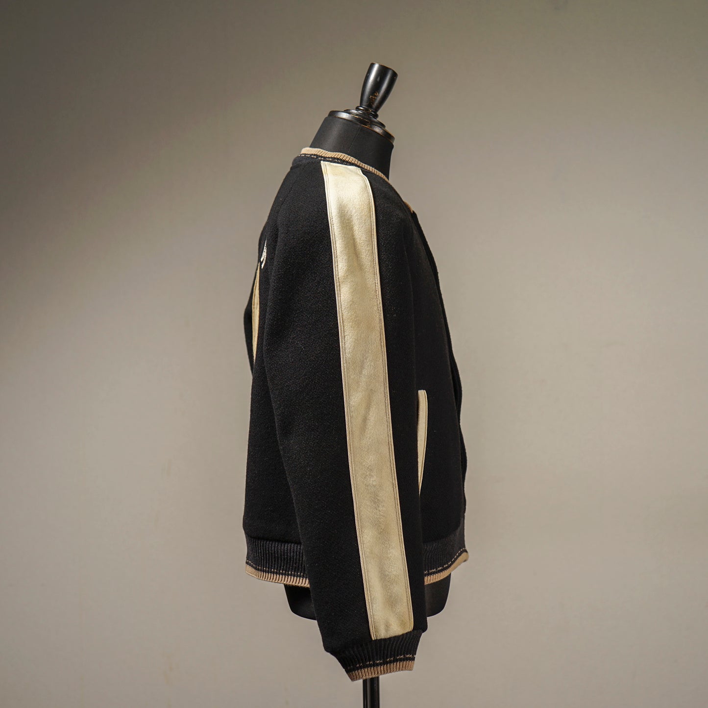 V8 - CLUB JACKET / OC-23-AW-04