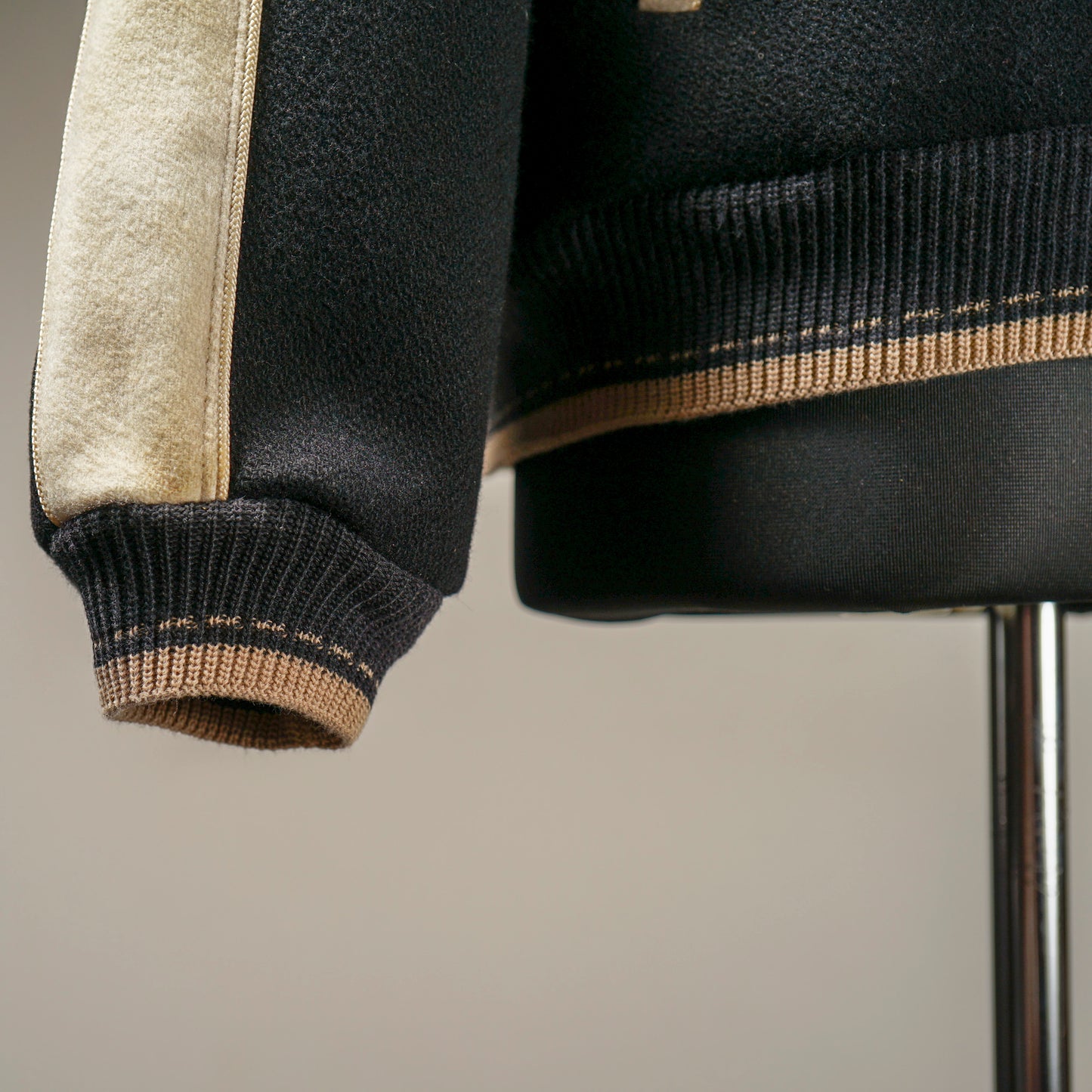V8 - CLUB JACKET / OC-23-AW-04