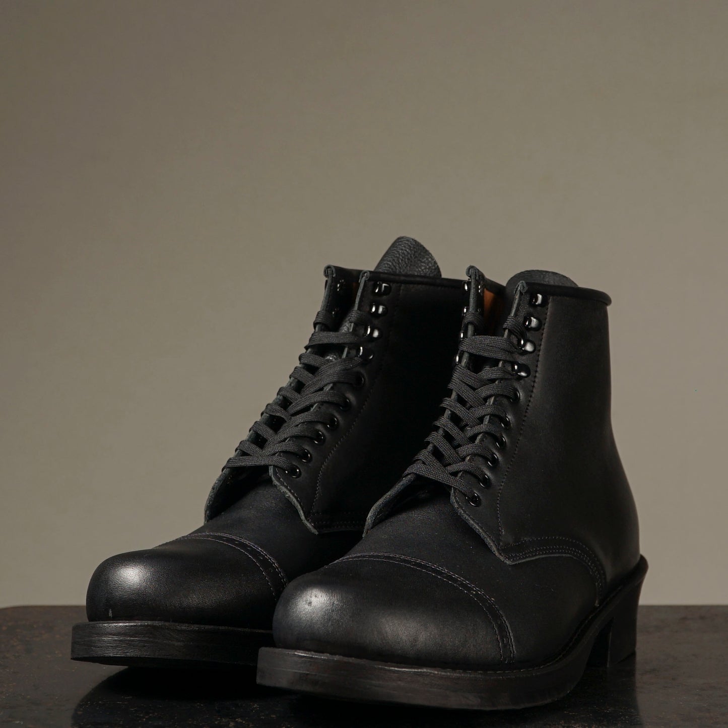STRAIGHT TIP SHOES