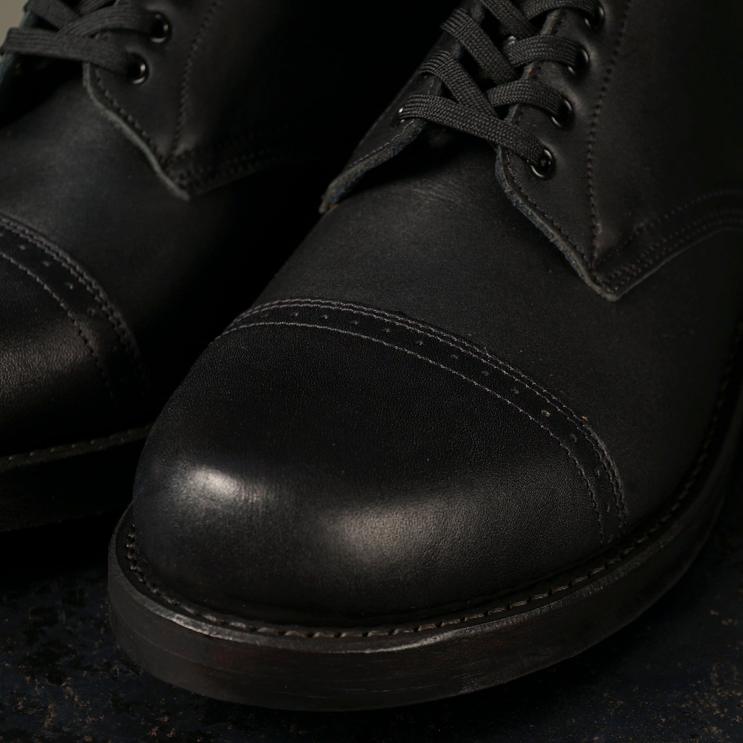 STRAIGHT TIP SHOES