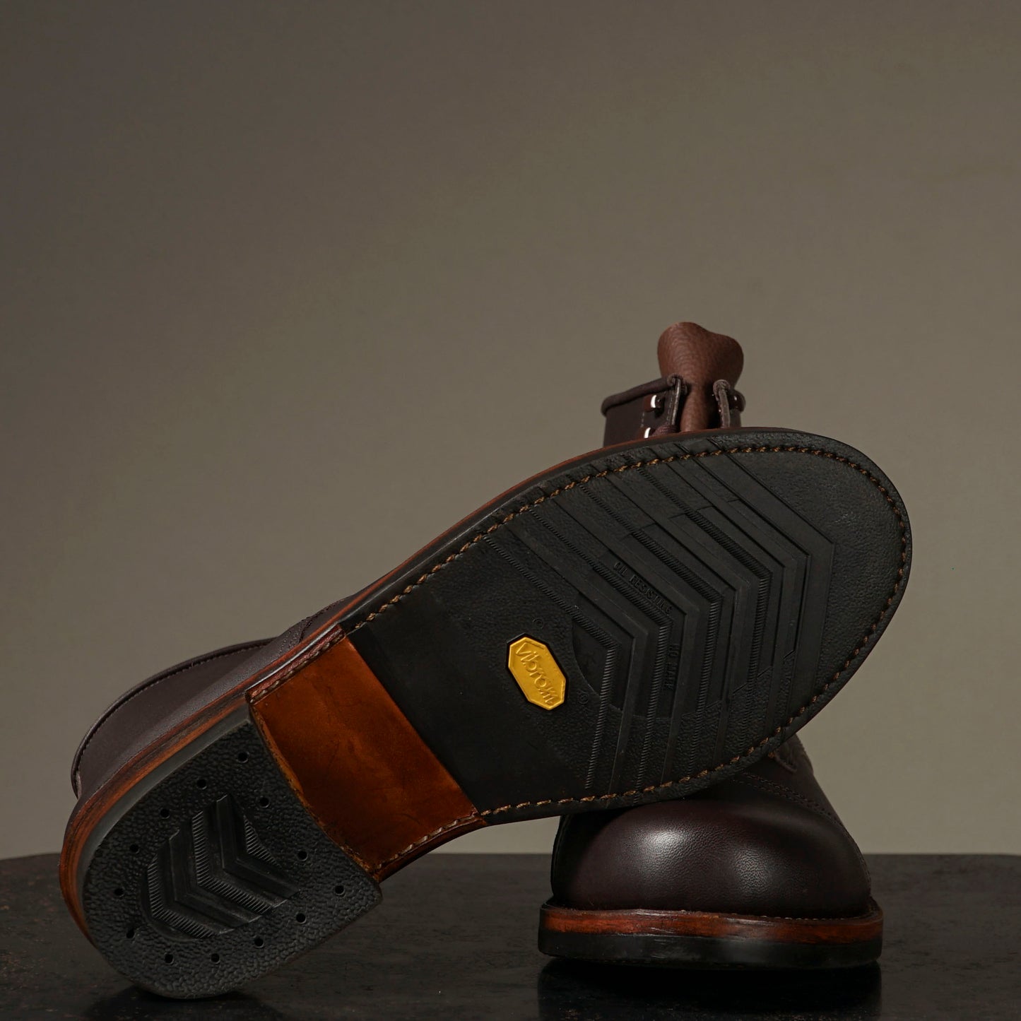 STRAIGHT TIP SHOES