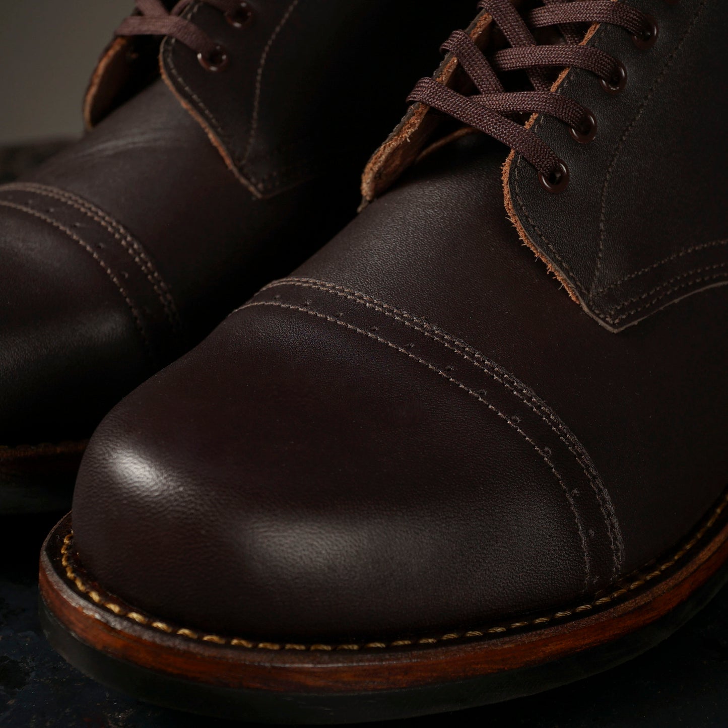STRAIGHT TIP SHOES