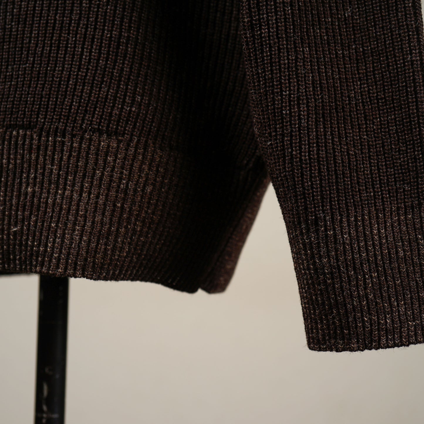 RED GENT - JEEP KNIT / BYGH-24-AW-08