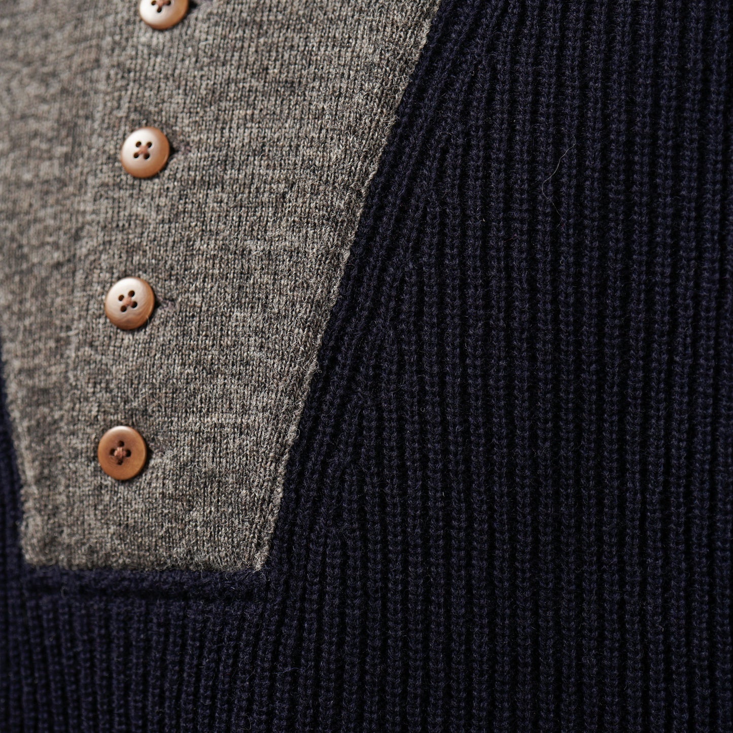 RED GENT - JEEP KNIT / BYGH-24-AW-08