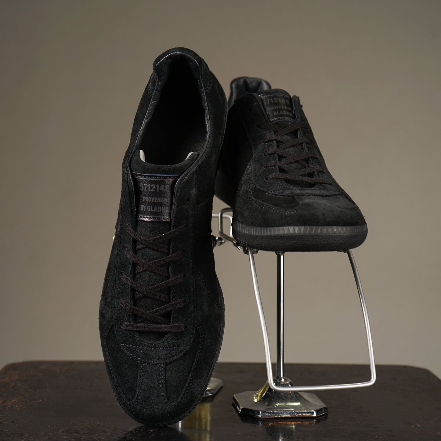 PROVENANCE - GERMAN TRAINER SHOES / BYGH-24-AW-G03