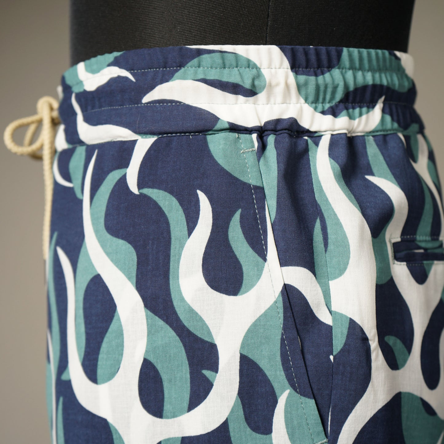 PSYCHO FLAMES - SHORTS/ WRD-23-SS-12
