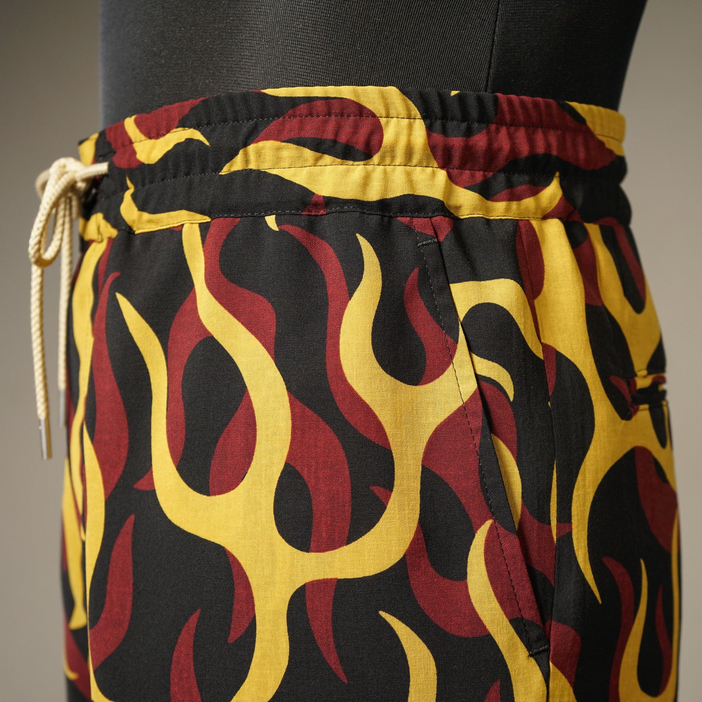 PSYCHO FLAMES - SHORTS/ WRD-23-SS-12