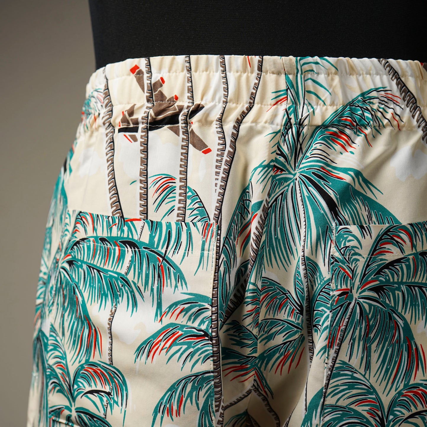 PALM TREE - SHORTS / BYGH-23-SS-08