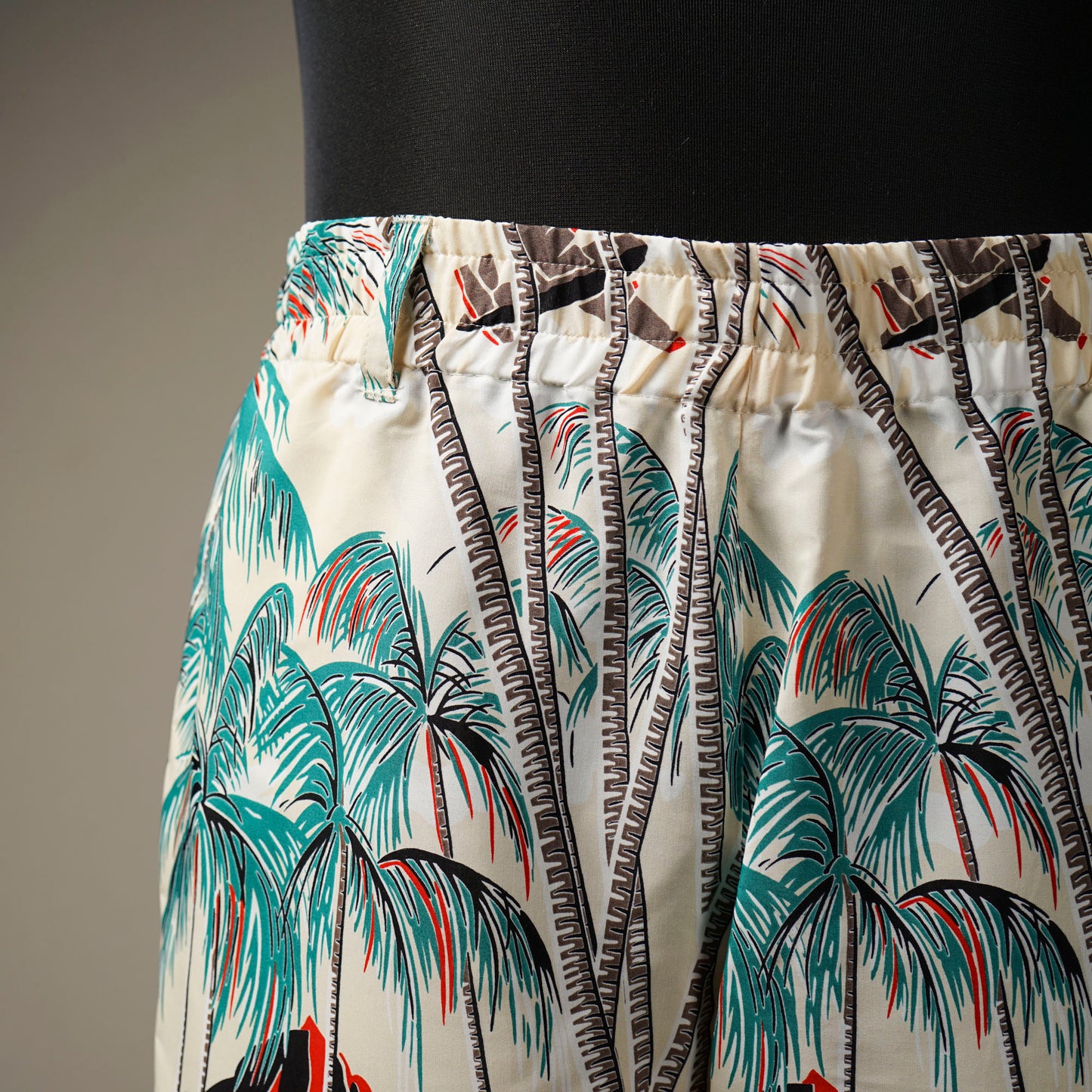 PALM TREE - SHORTS / BYGH-23-SS-08