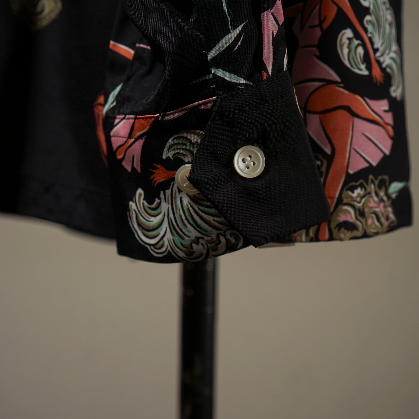 LADY WITH PANTHER - L/S SHIRTS / GSV5107