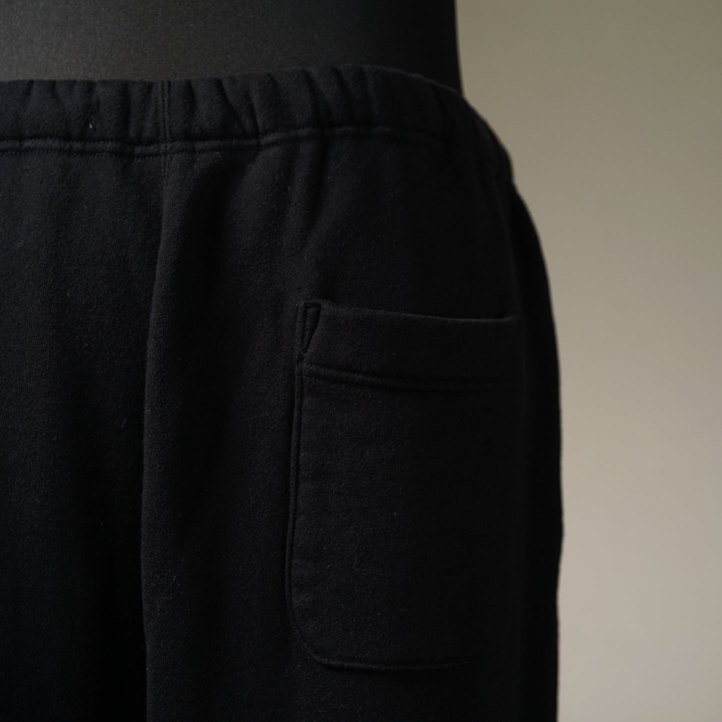 CIRCLE SIG - SWEAT PANTS / GSV-24-SS-18