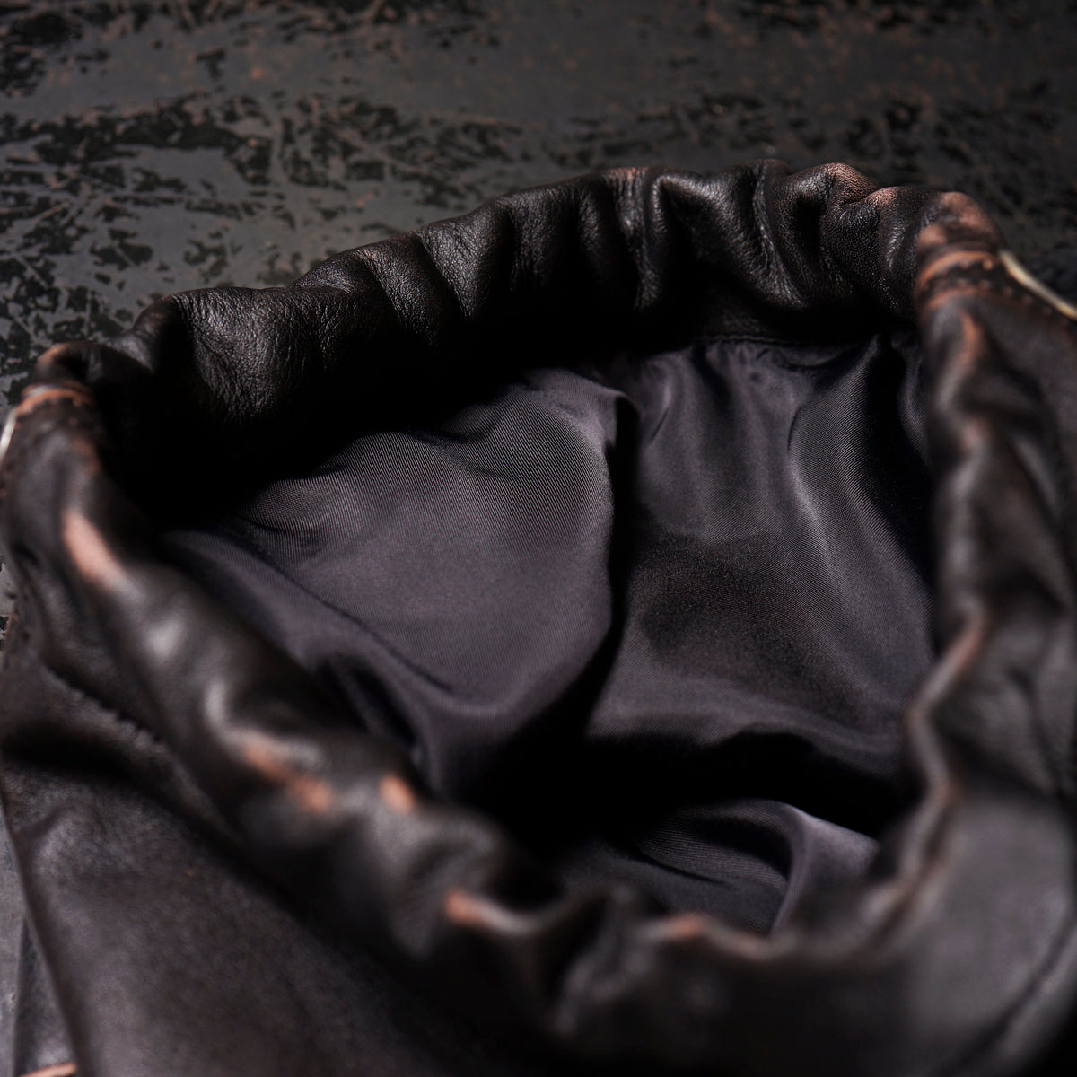DARK NOIR - LEATHER EFFECT BAG / GSV63G05