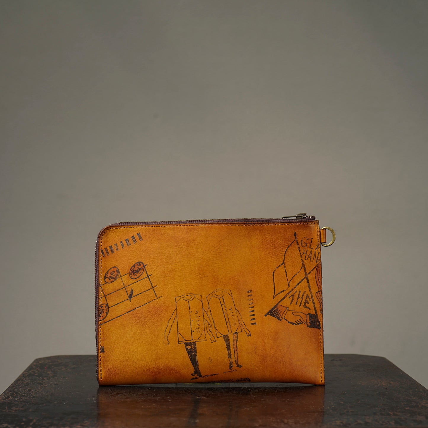 LEATHER DOCUMENT BAG "GLAD POSTALS"【VASCO × GLADHAND】
