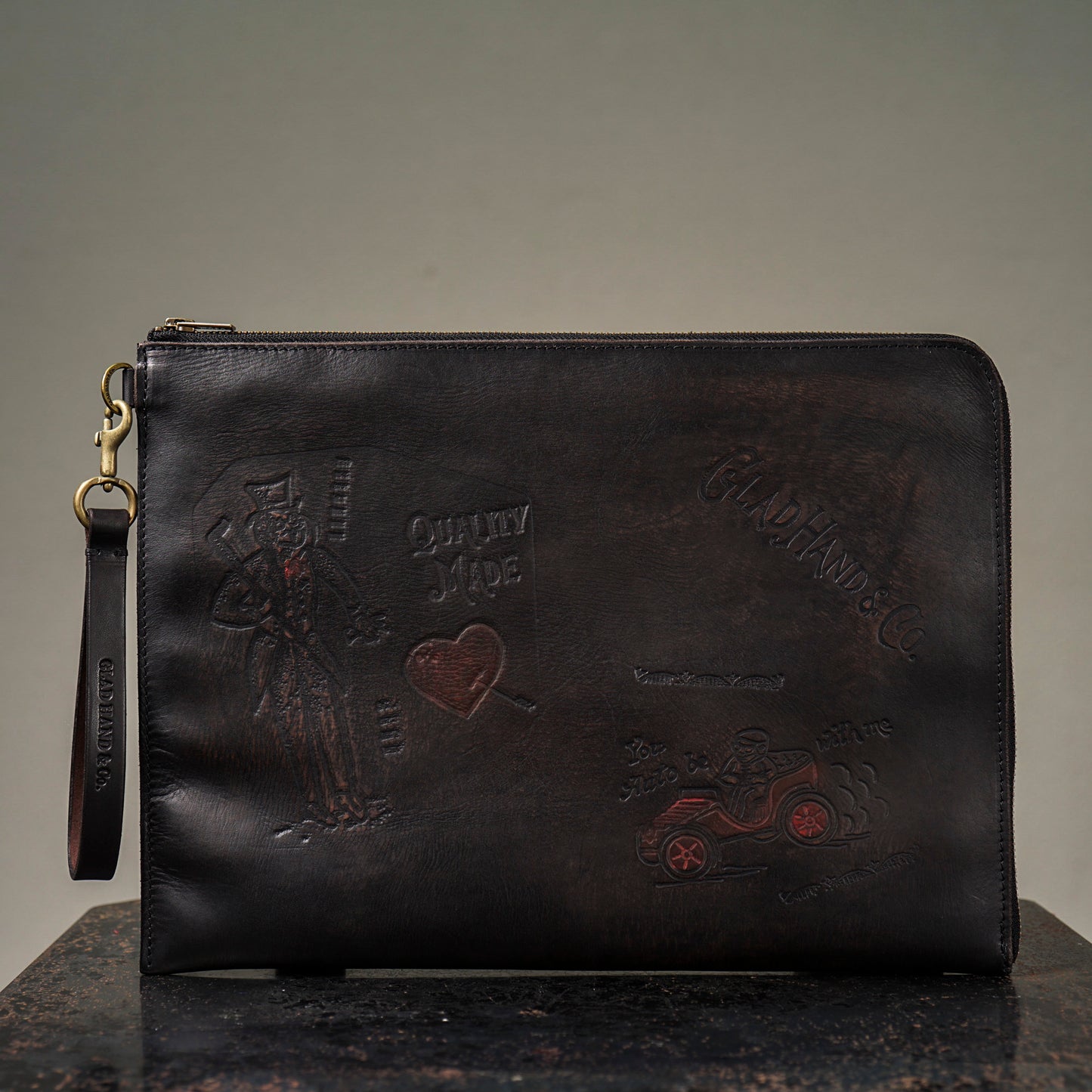 LEATHER PC SLEEVE "GLAD POSTALS" 【VASCO × GLADHAND】
