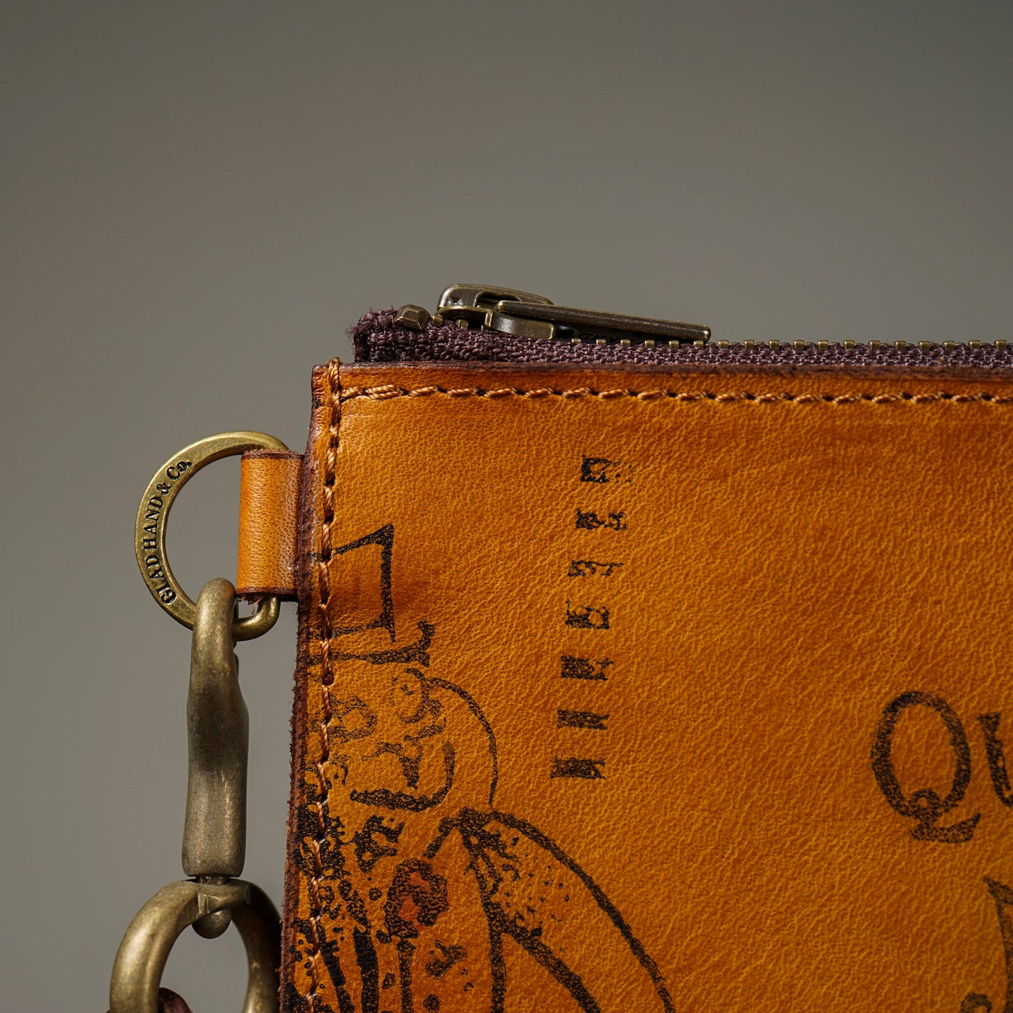 LEATHER PC SLEEVE "GLAD POSTALS" 【VASCO × GLADHAND】