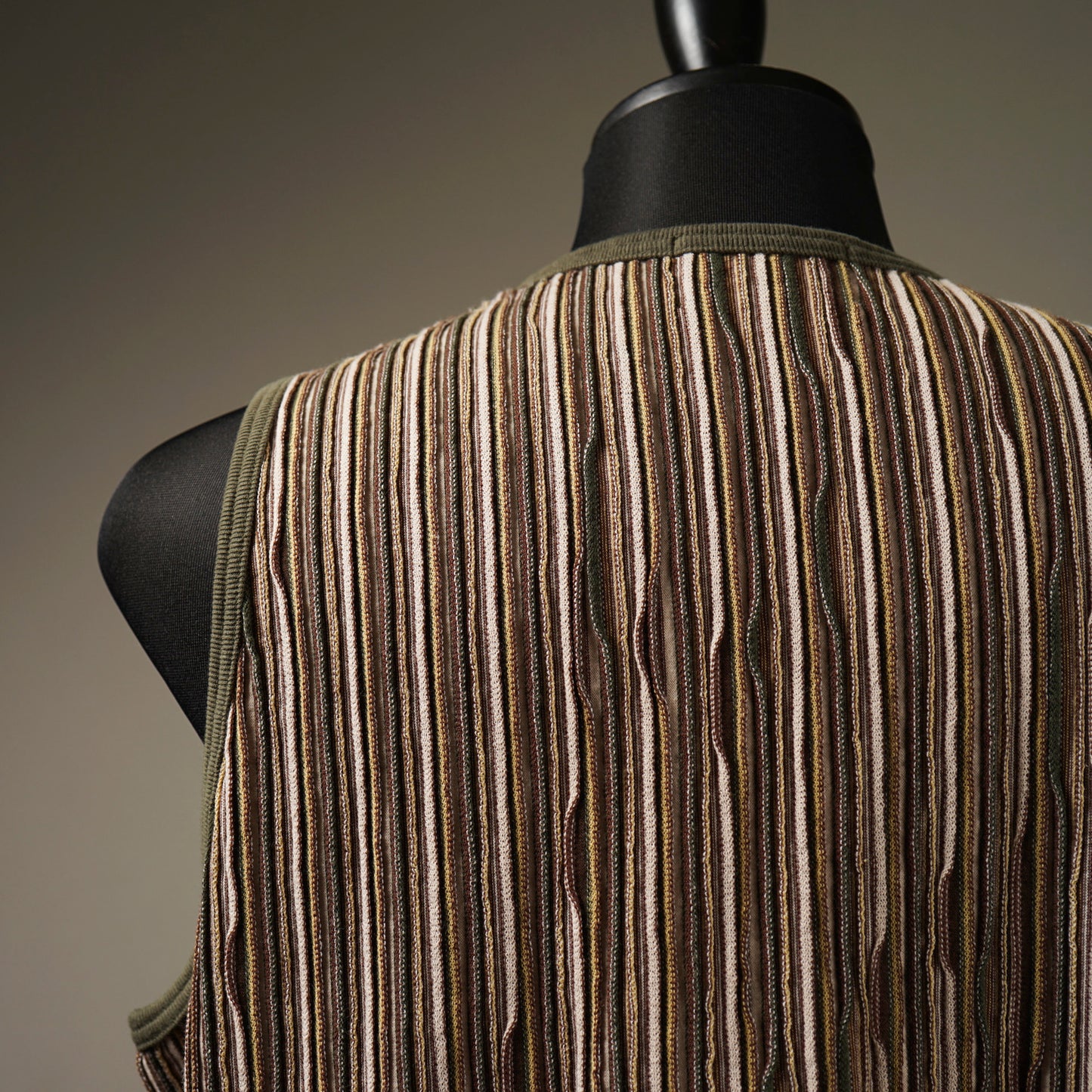 PORN WEIRDO - TANK TOP / WRD-24-SS-17