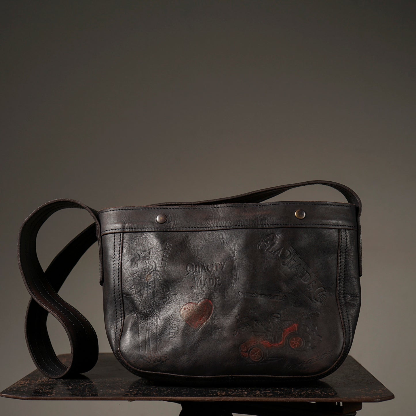 LEATHER NEWS PAPER BAG SMALL "GLAD POSTALS"【VASCO × GLADHAND】
