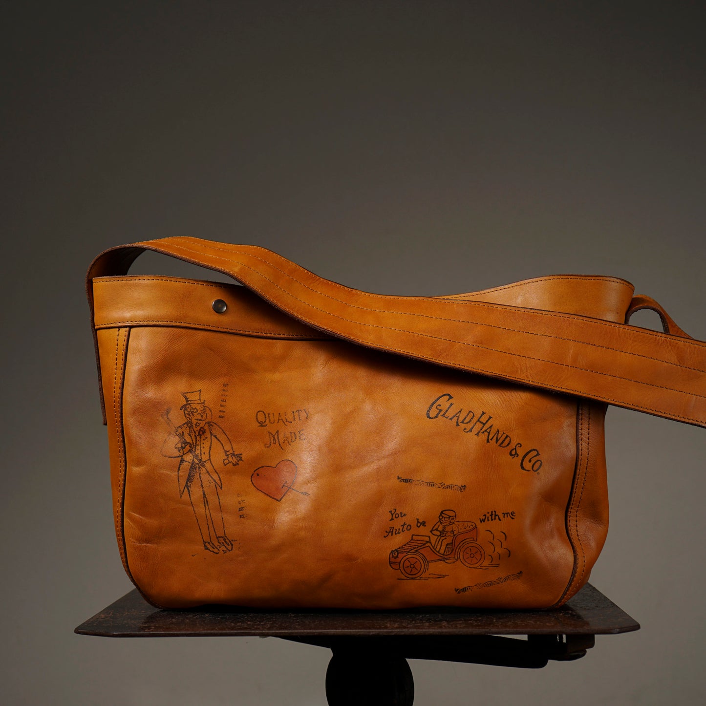 LEATHER NEWS PAPER BAG "GLAD POSTALS"【VASCO × GLADHAND】