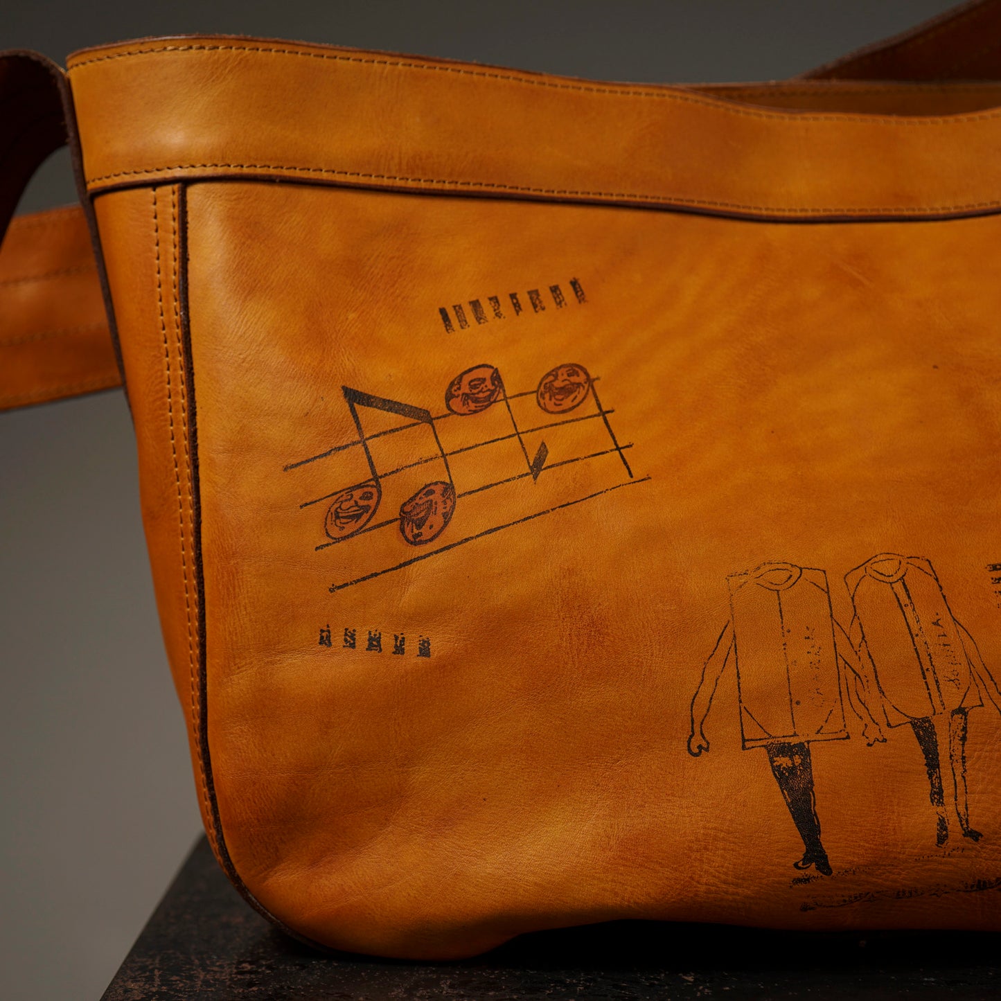LEATHER NEWS PAPER BAG "GLAD POSTALS"【VASCO × GLADHAND】