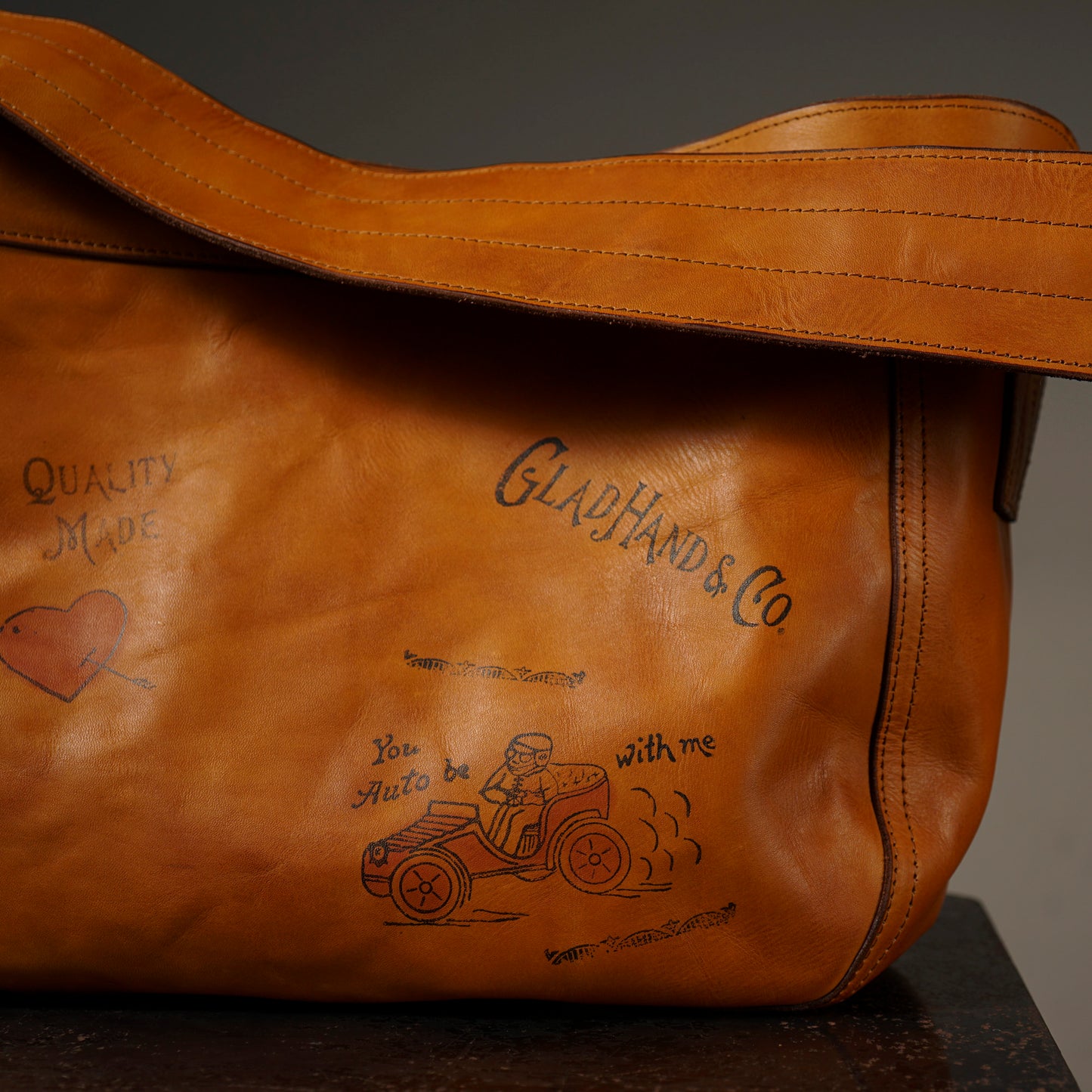 LEATHER NEWS PAPER BAG "GLAD POSTALS"【VASCO × GLADHAND】