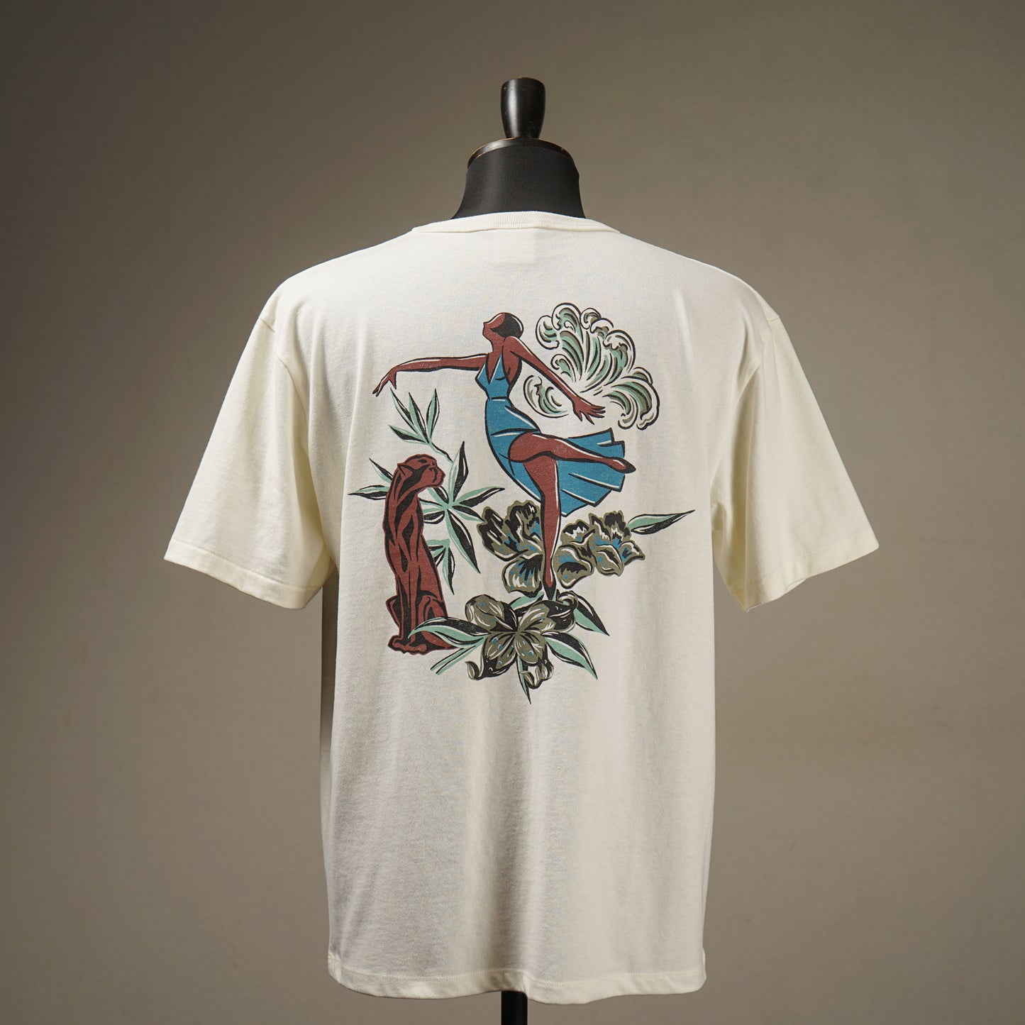 LADY WITH PANTHER - S/S T-SHIRTS / GSV5125