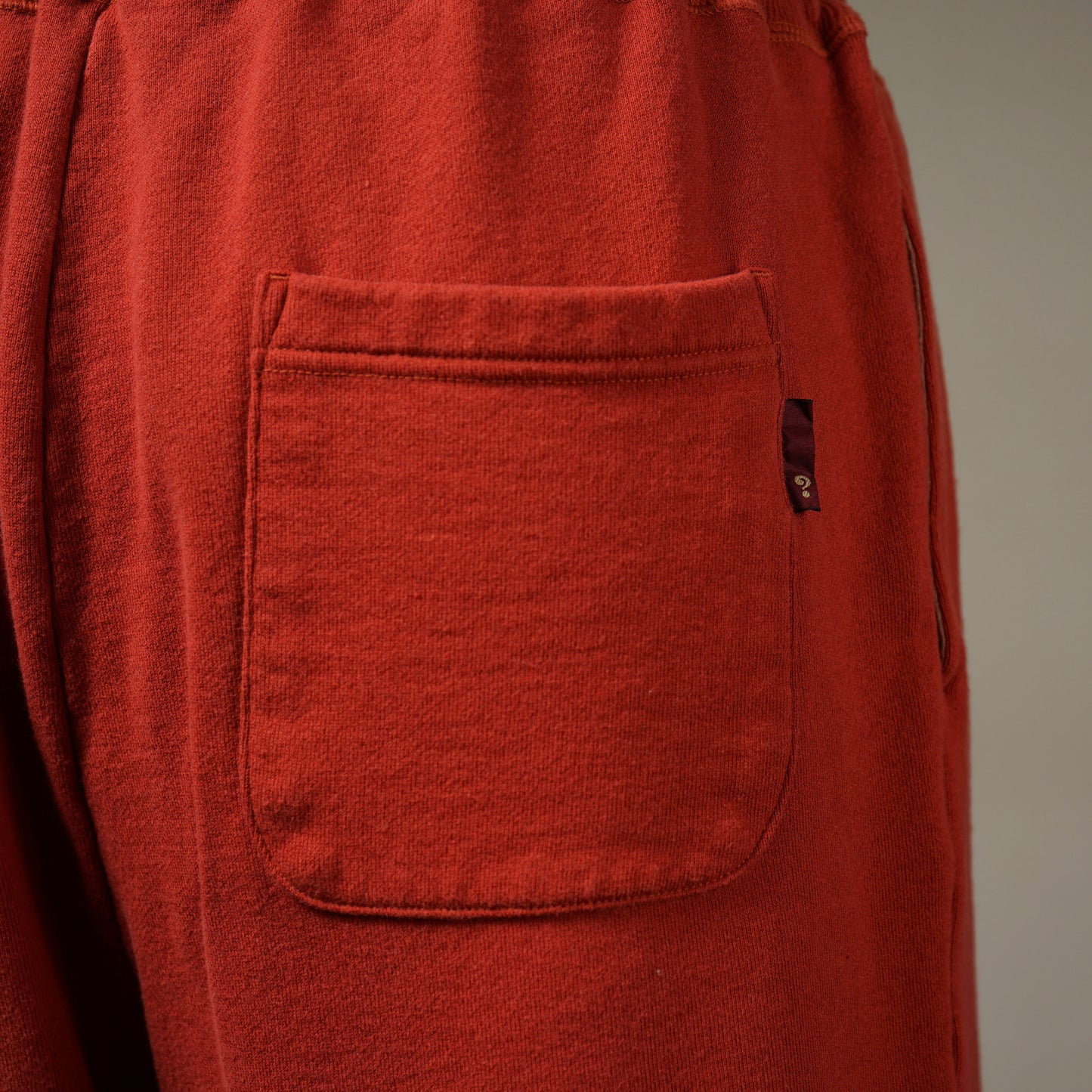 TIKITIKI SURF CLUB - SWEAT SHORTS / WRD-24-SS-16