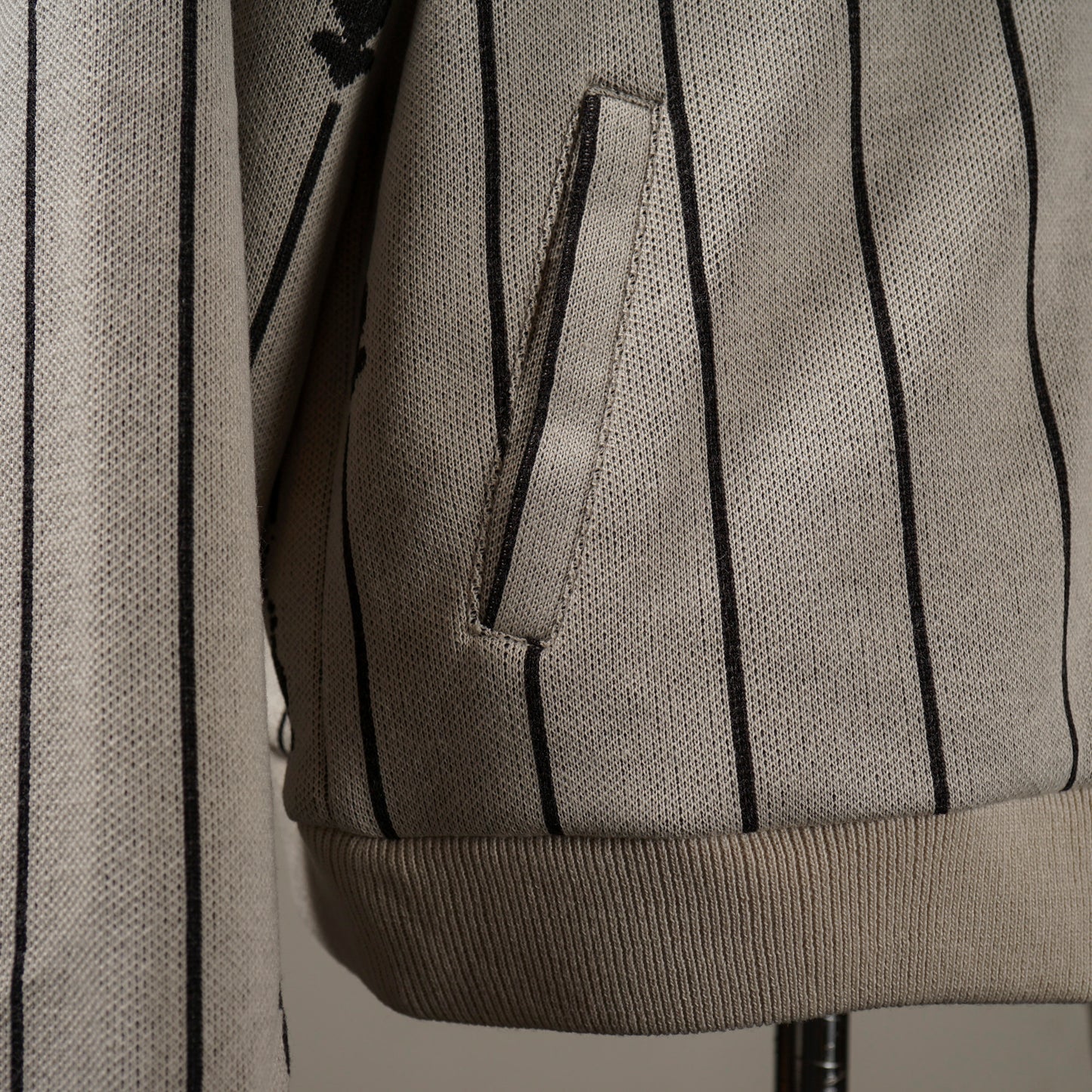 WIND UP - KNIT BLOUSON / WRD-23-AW-08