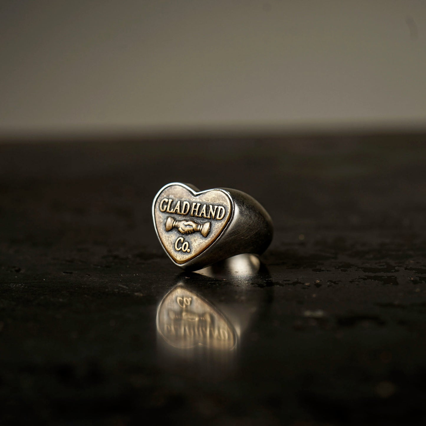BUTTON RING