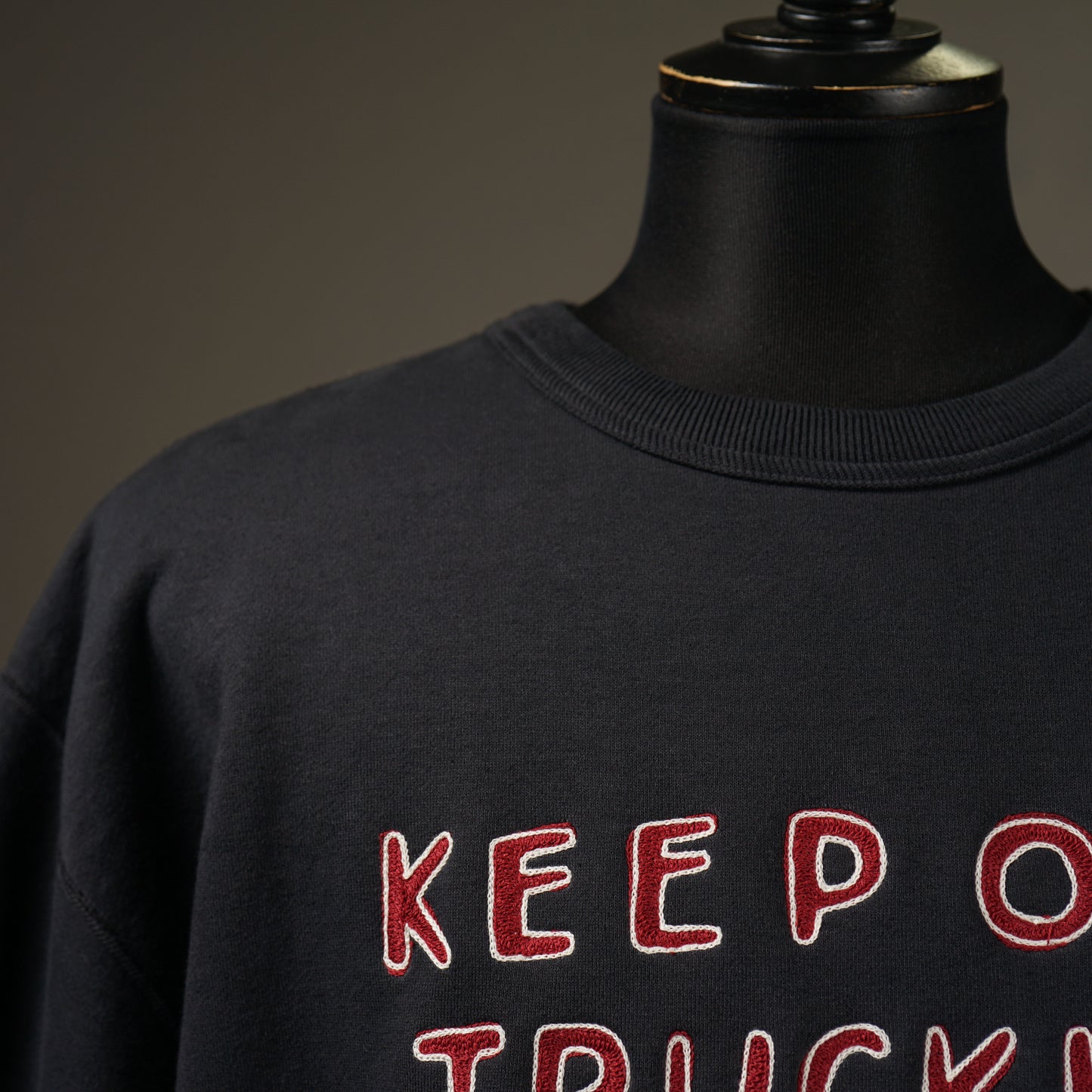 KEEP ON TRUCKIN' - S/S SWEAT / WRD5116