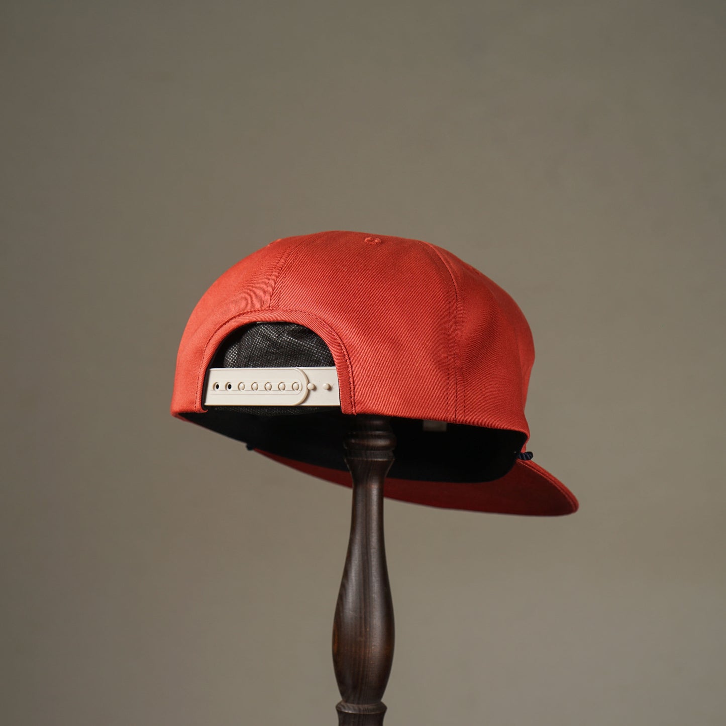 KISS ME - TRUCKER CAP / WRD51G02
