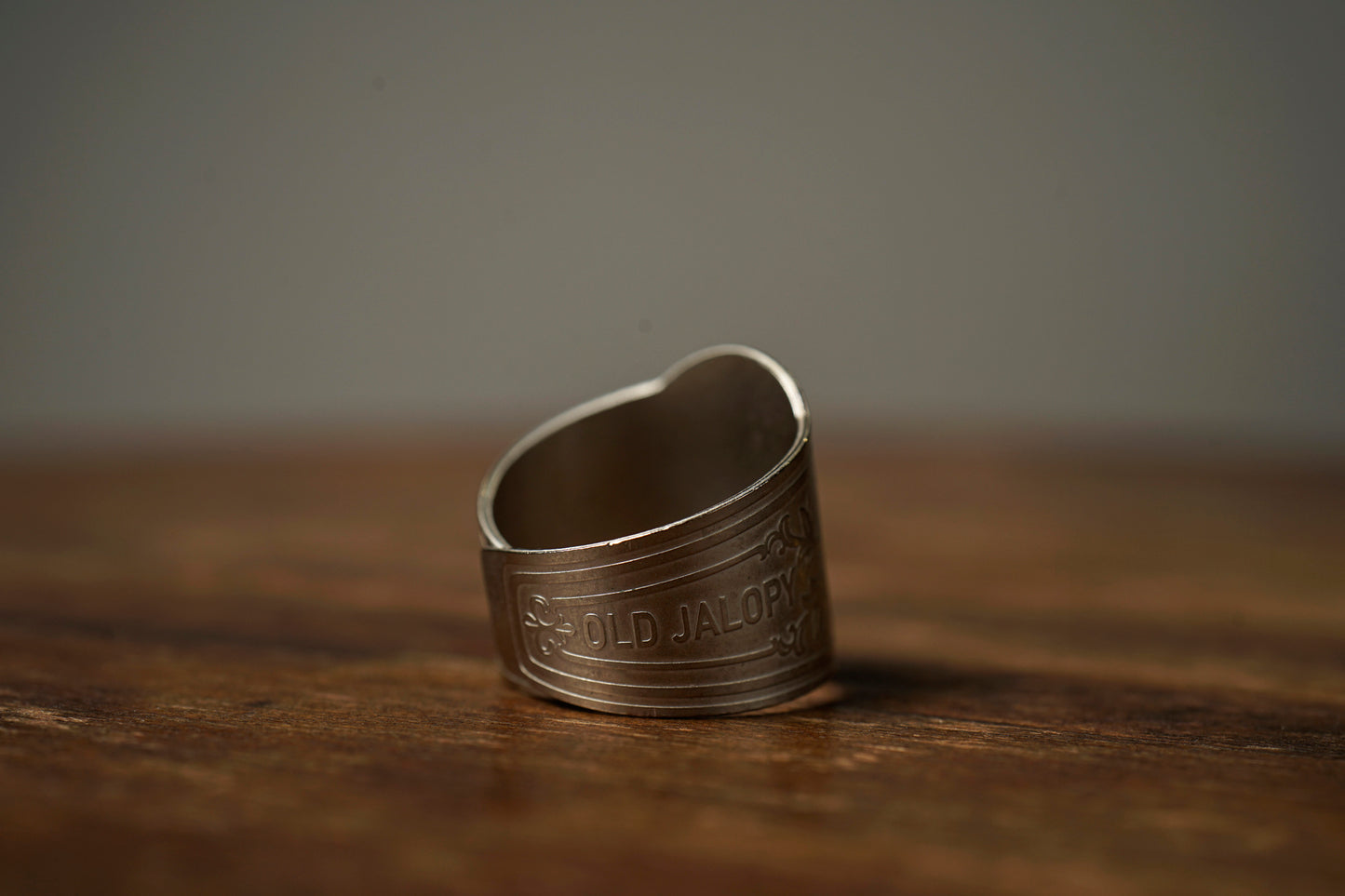 CIGAR TAG RING