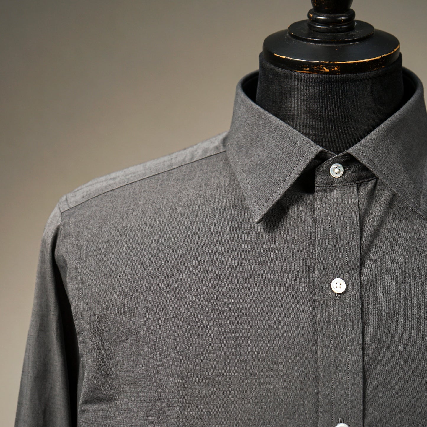 WIDE SPREAD COLLAR SHIRTS
