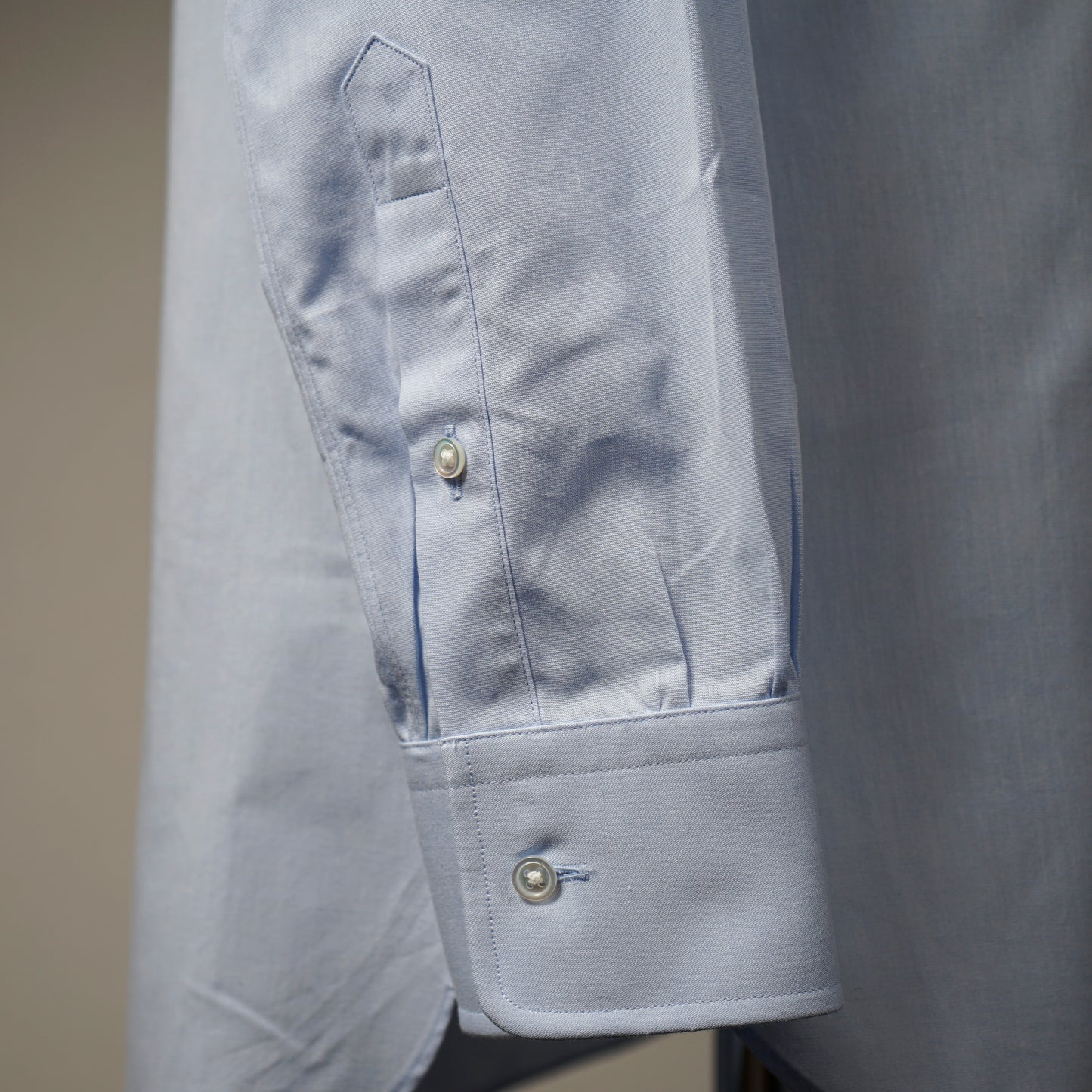 WIDE SPREAD COLLAR SHIRTS
