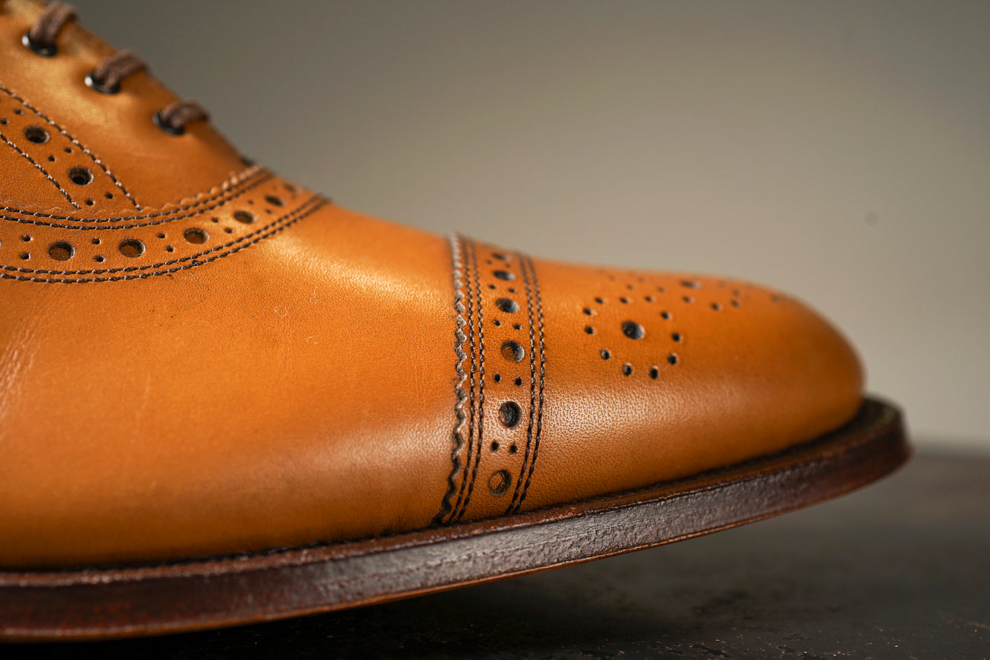 SEMI BROGUE OXFORD SHOES