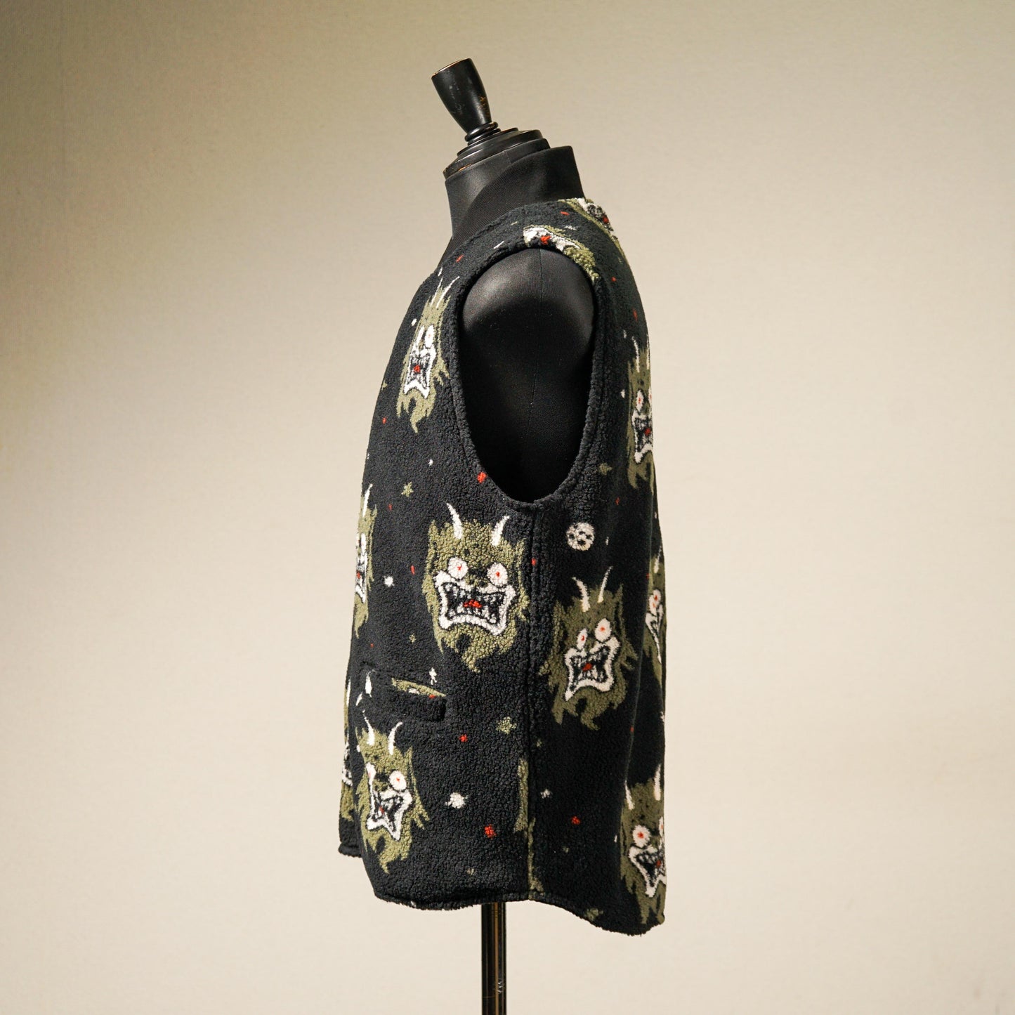 GREAT MOON MONSTER - VEST / WRD-22-AW-08