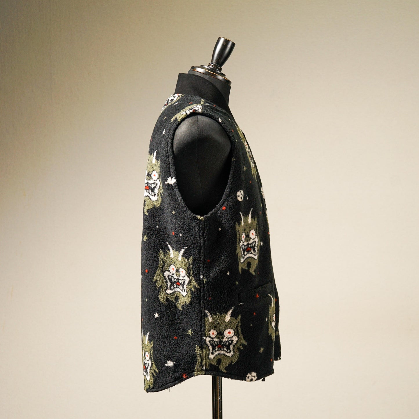 GREAT MOON MONSTER - VEST / WRD-22-AW-08