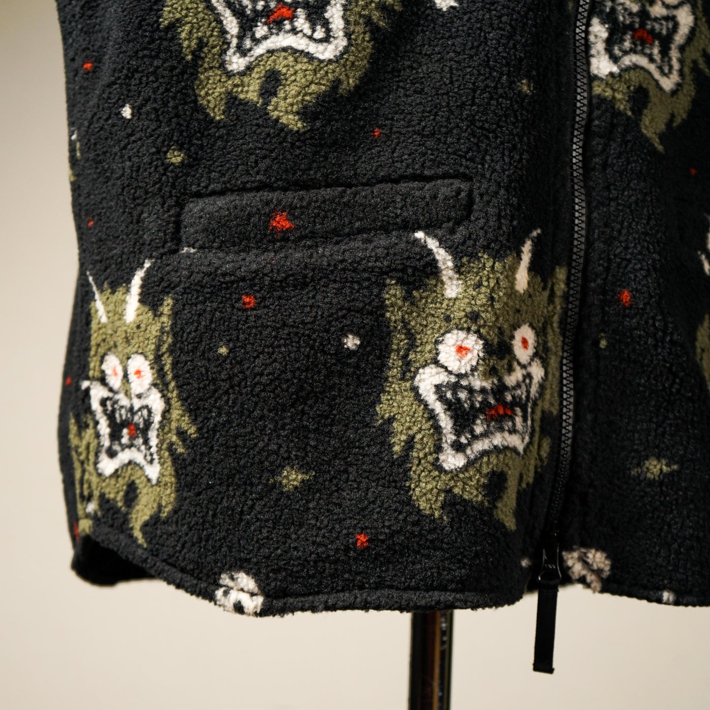 GREAT MOON MONSTER - VEST / WRD-22-AW-08