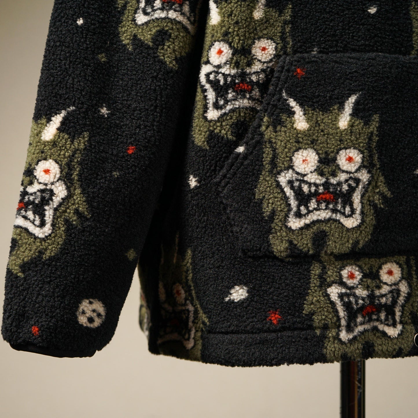 GREAT MOON MONSTER - HOODIE / WRD-22-AW-09