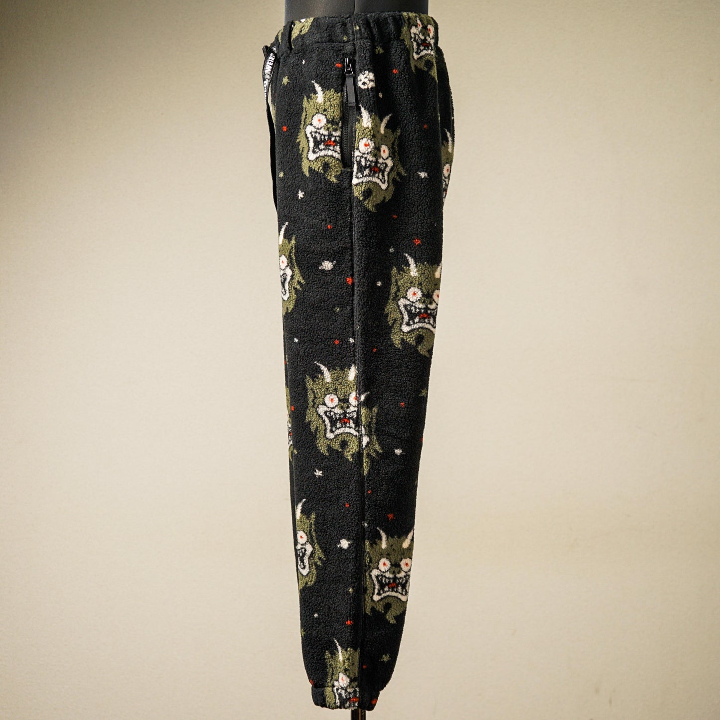 GREAT MOON MONSTER - EASY PANTS / WRD-22-AW-10
