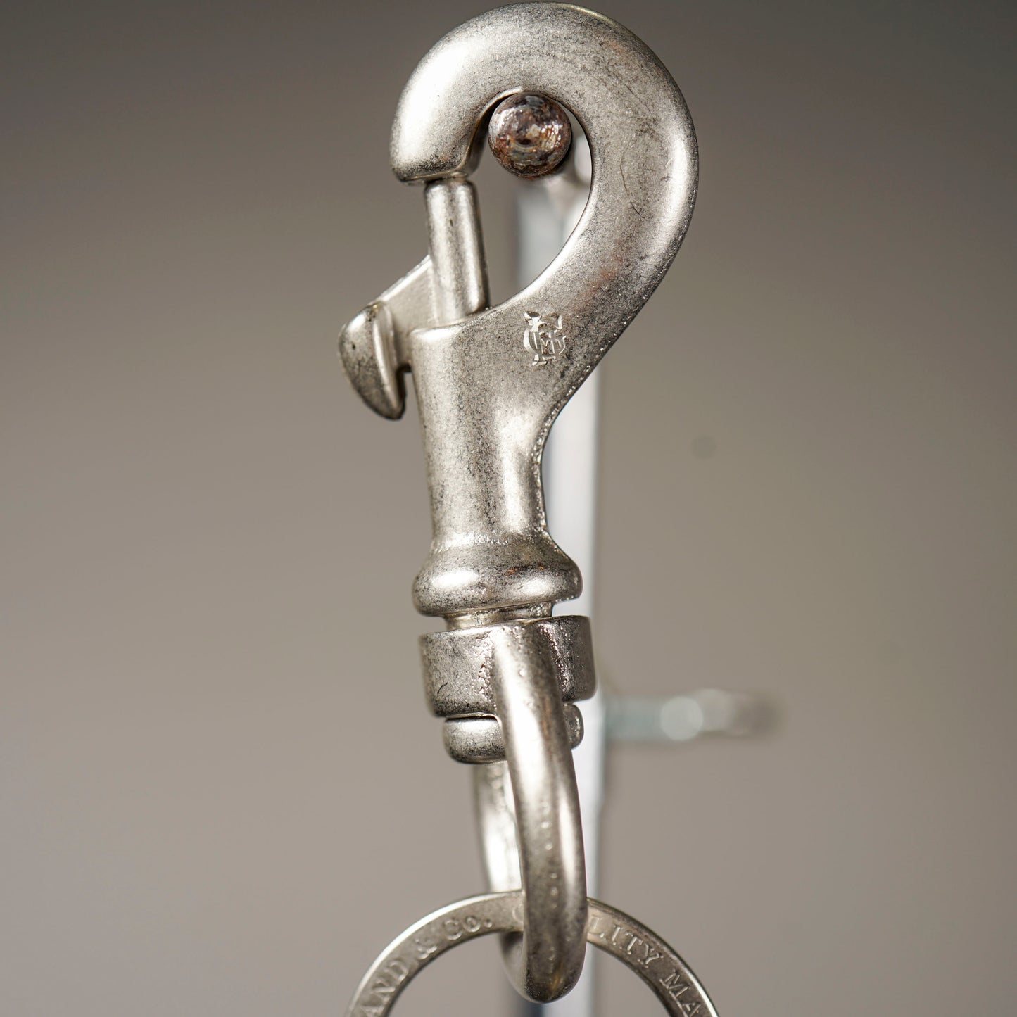 SWIVEL SNAP KEY HOLDER W/DOG TAG